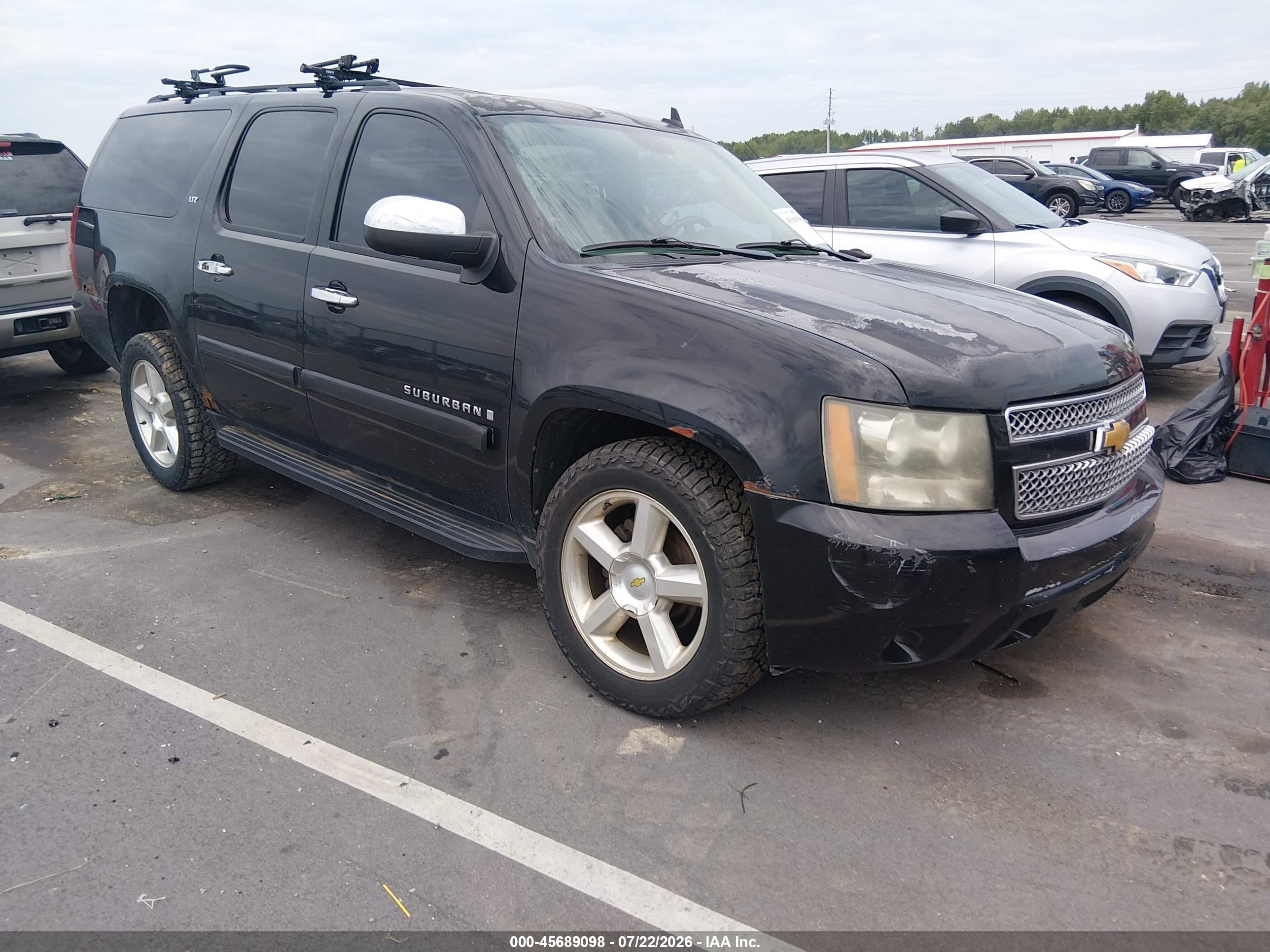2008 Chevrolet Suburban 2LT, VIN 1GNFK16318J208736 — Front end