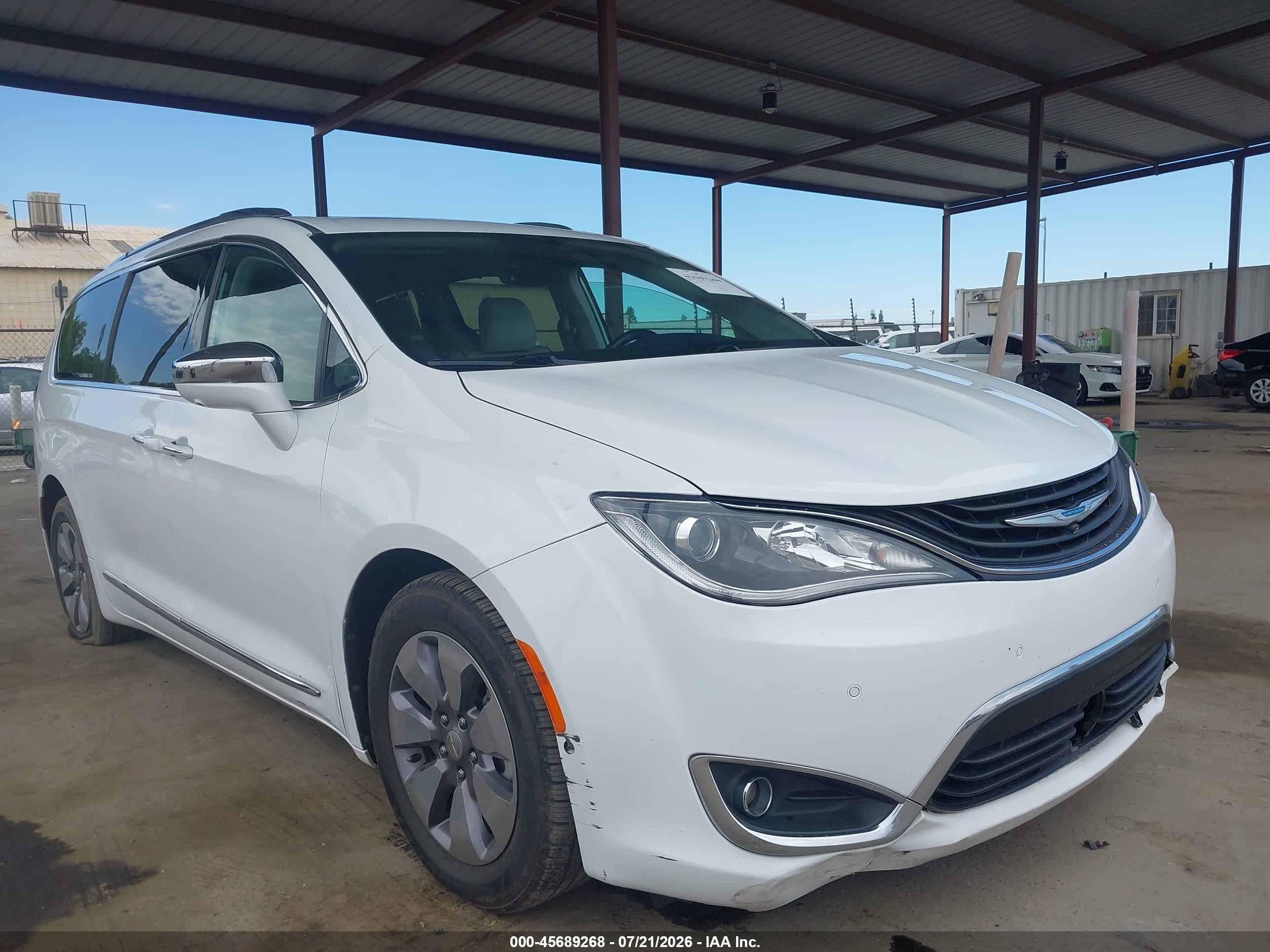 2018 Chrysler Pacifica Hybrid Limited, VIN 2C4RC1N72JR183404 — All over
