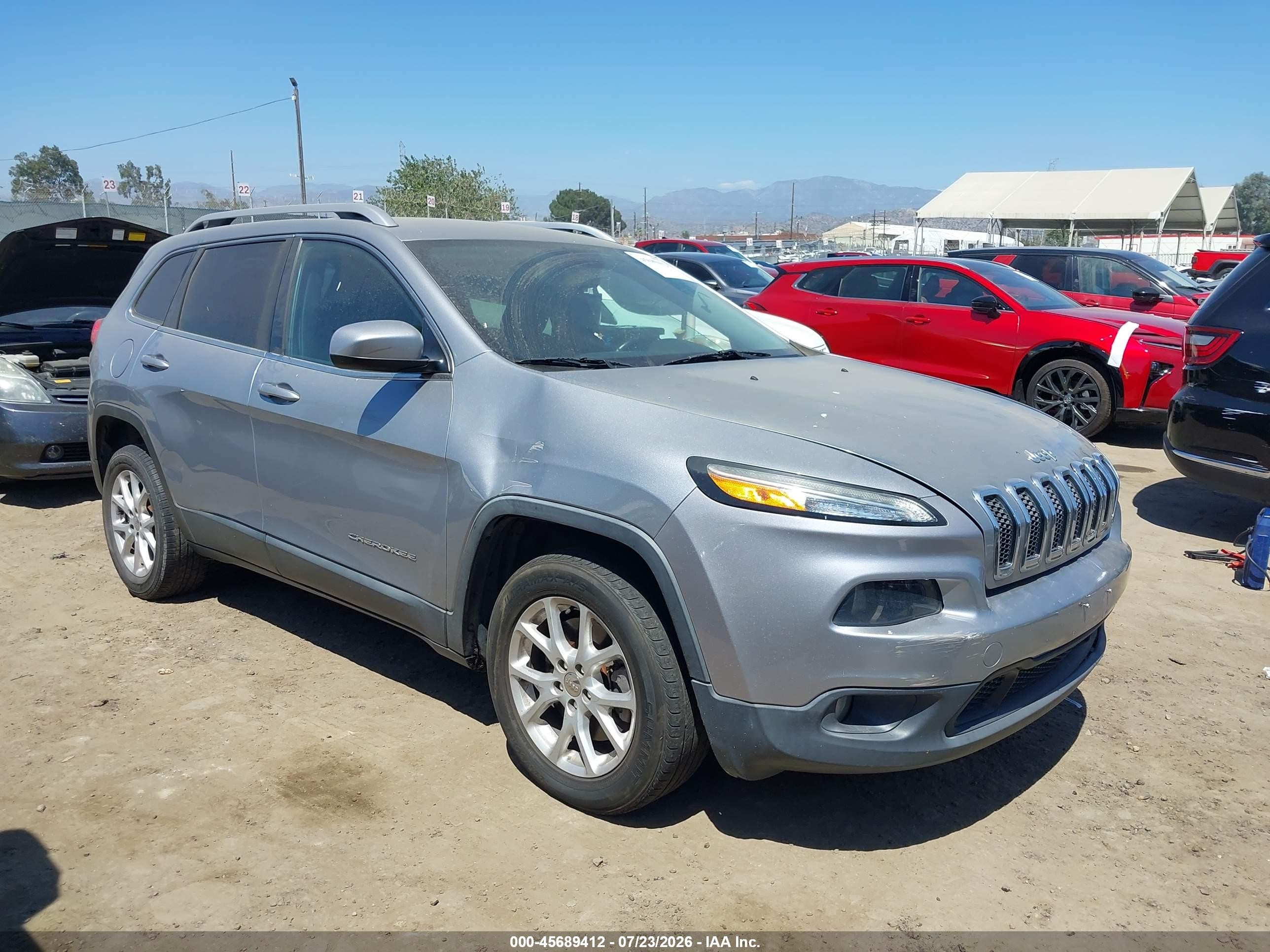 2014 Jeep Cherokee Latitude, VIN 1C4PJLCB2EW123670 — Not stated