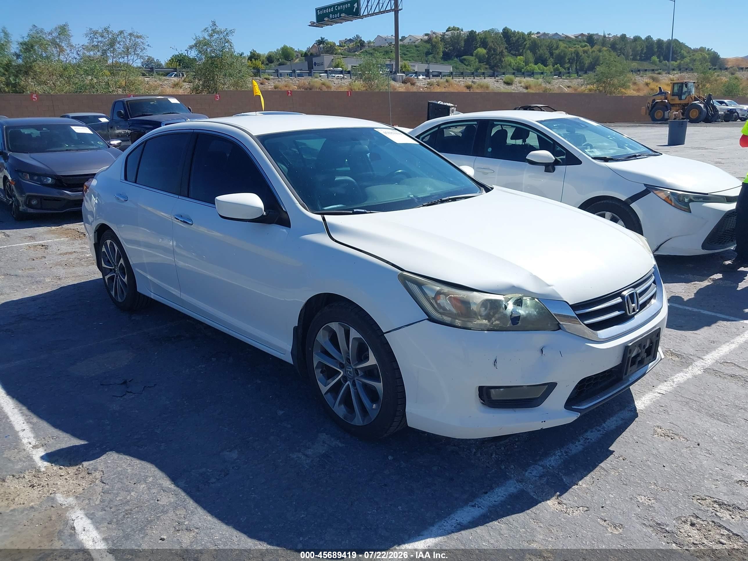 2014 Honda Accord Sport, VIN 1HGCR2F5XEA234375 — Front end