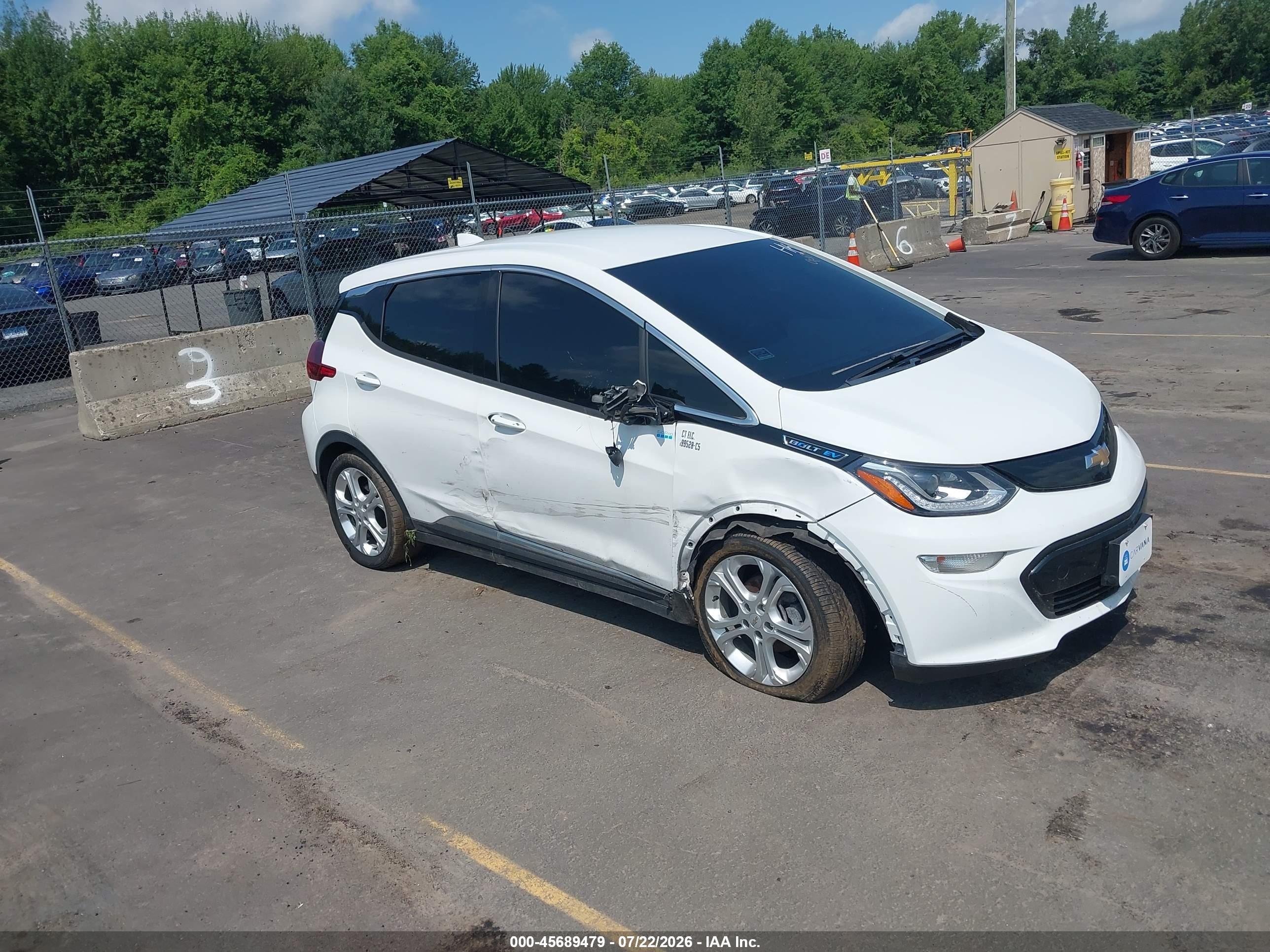 2017 Chevrolet Bolt EV LT, VIN 1G1FW6S0XH4185955 — Бок