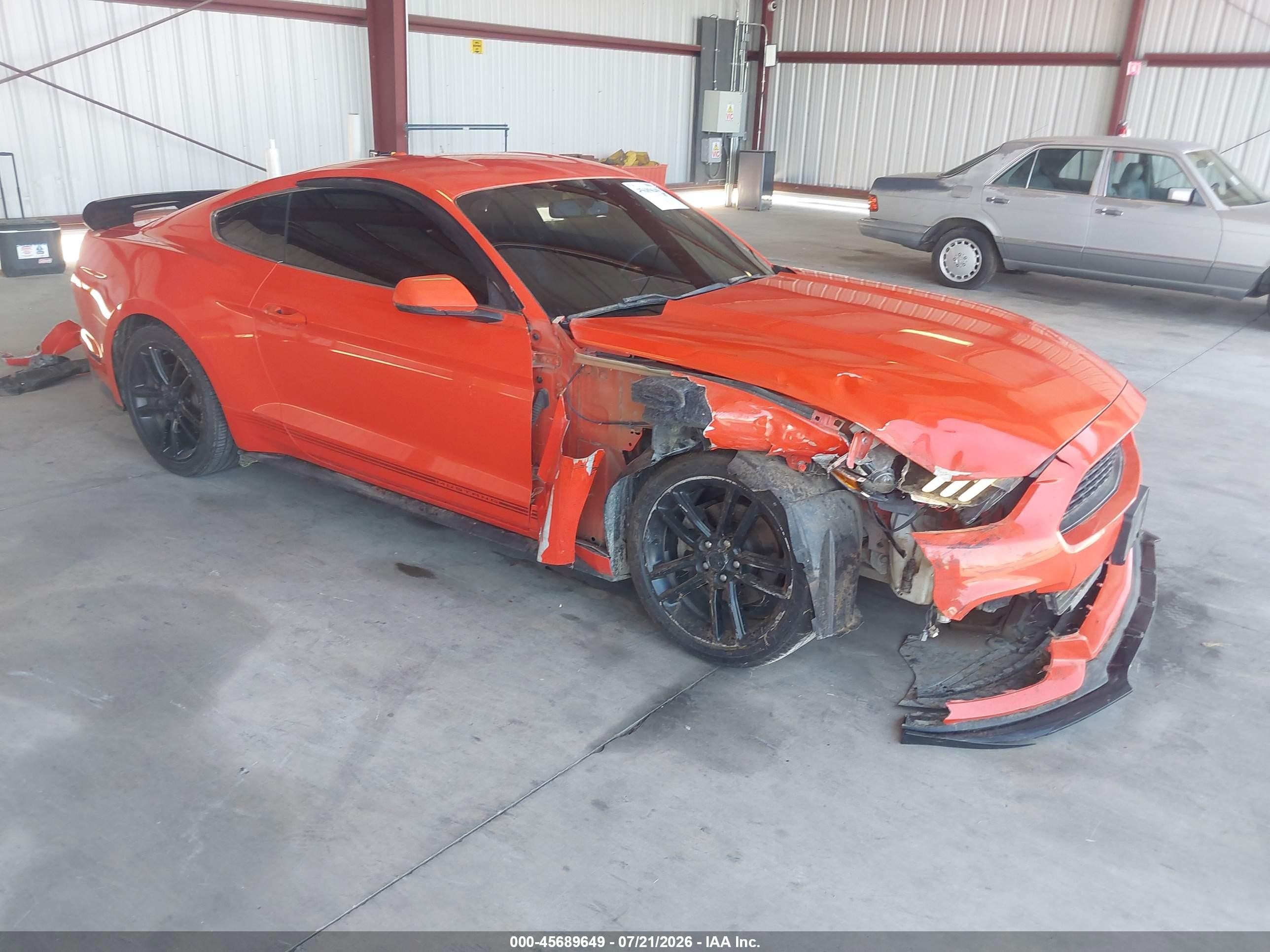 2016 Ford Mustang EcoBoost, VIN 1FA6P8TH3G5245481 — Front end