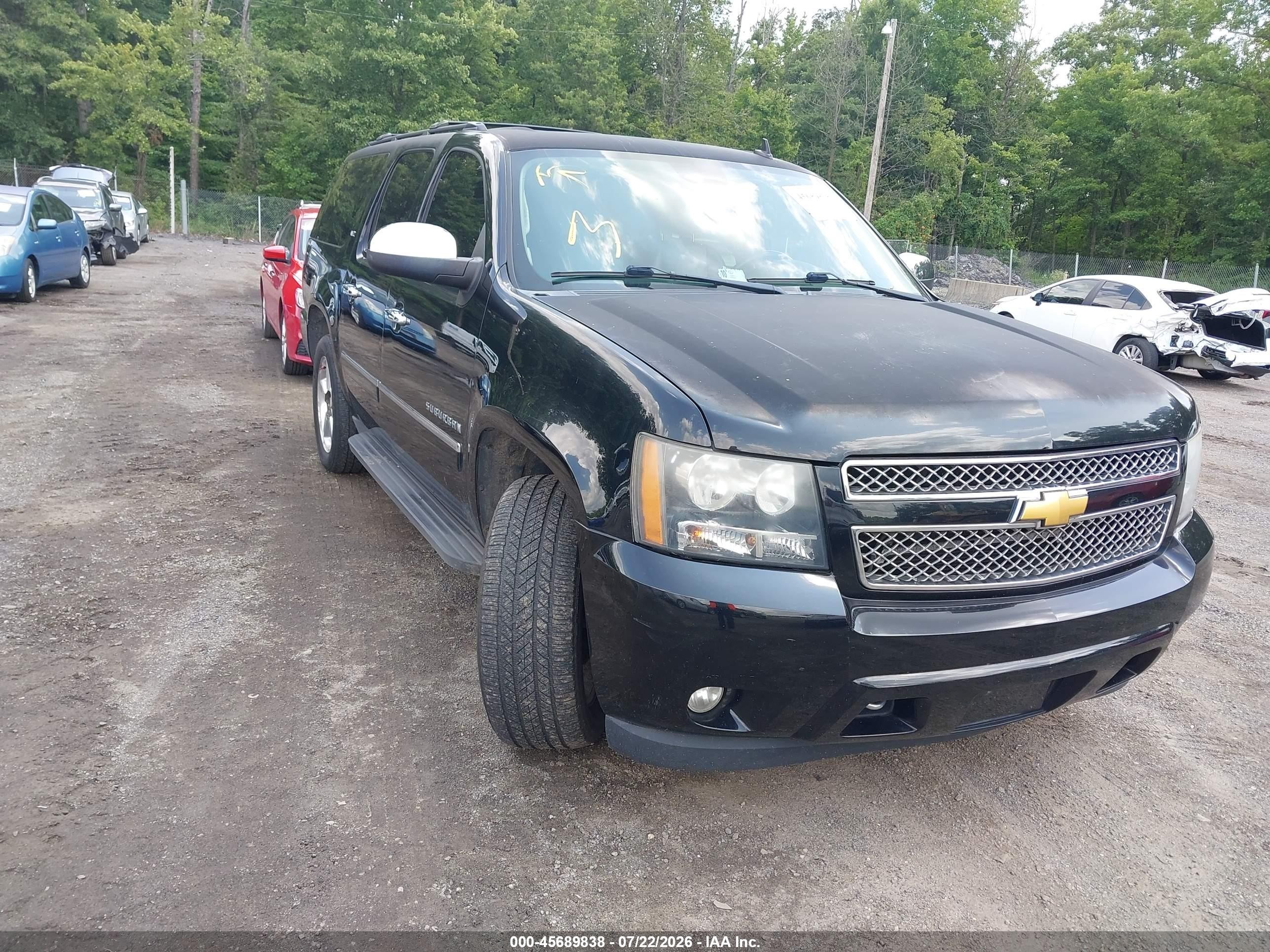 2014 Chevrolet Suburban LTZ, VIN 1GNSKKE72ER166101 — Normal wear