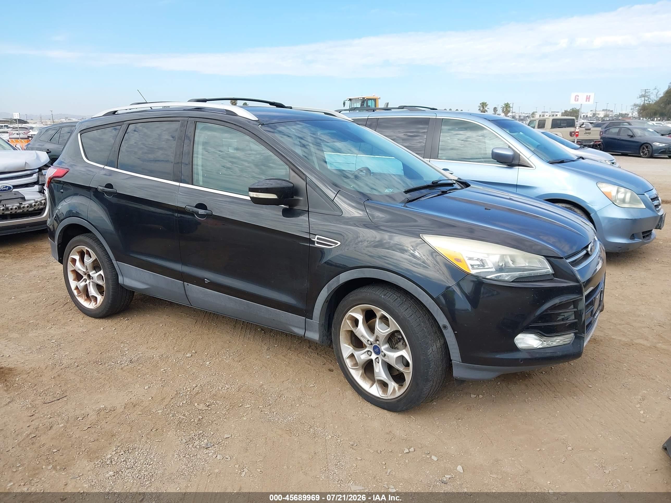 2015 Ford Escape Titanium, VIN 1FMCU9J98FUB62961 — Normal wear