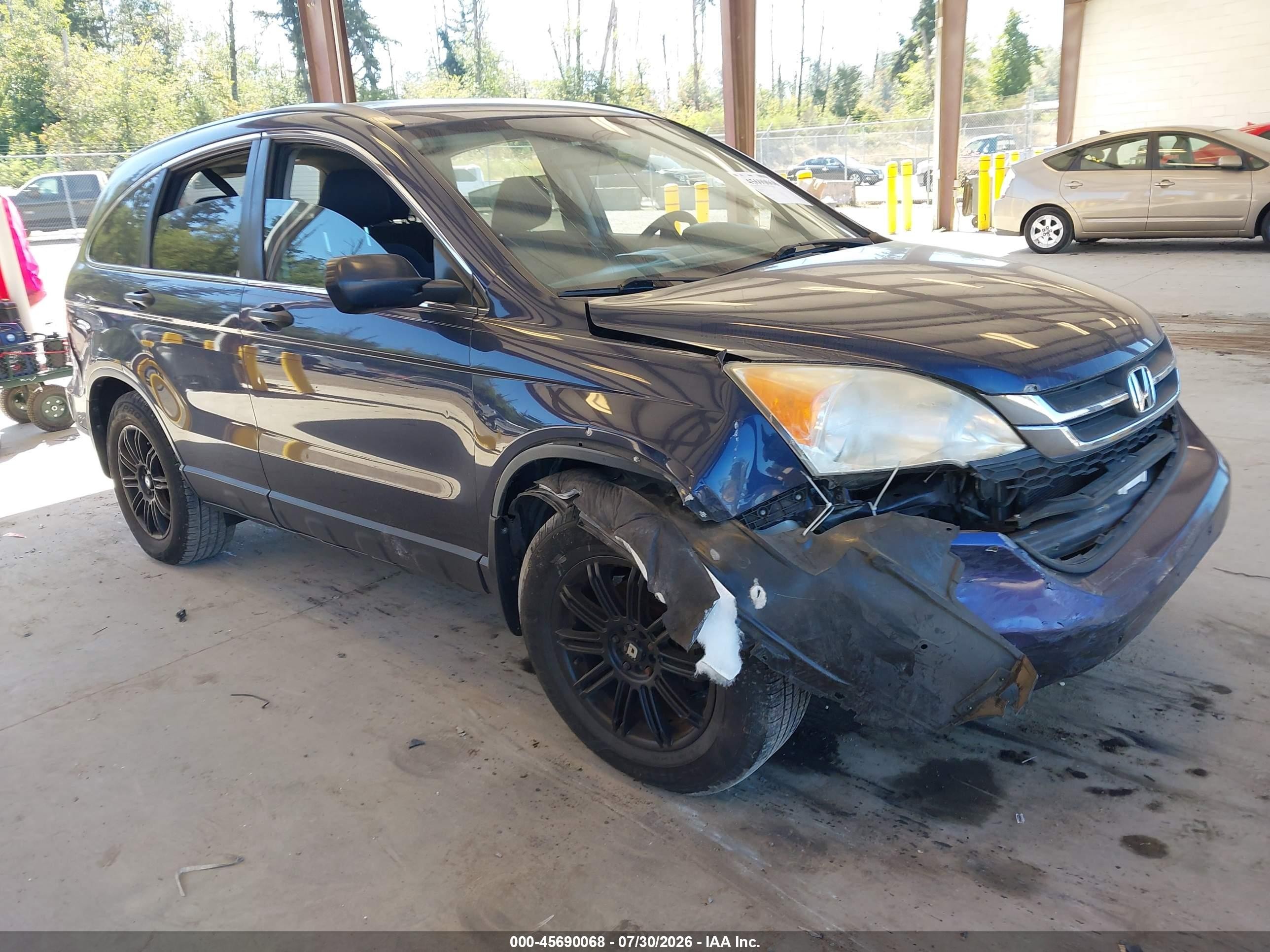 2010 Honda CR-V LX, VIN JHLRE3H33AC011411 — Front end