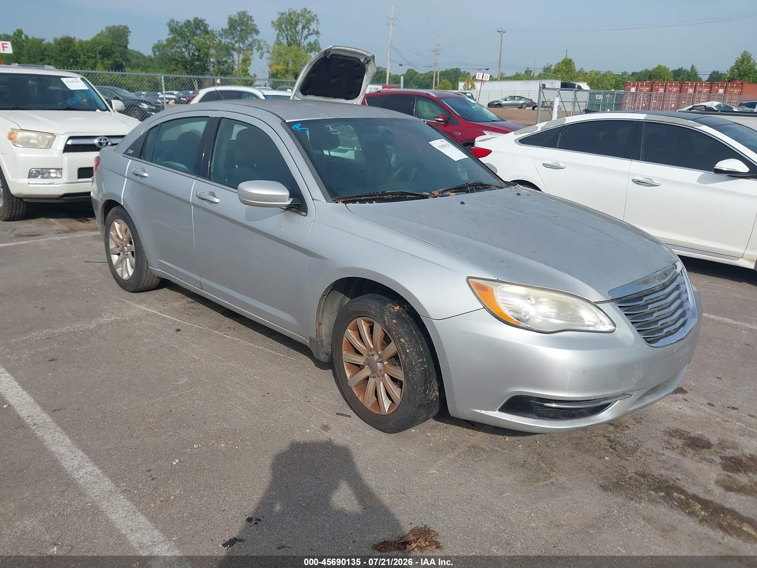2012 Chrysler 200 LX, VIN 1C3CCBAB2CN244700 — Normal wear