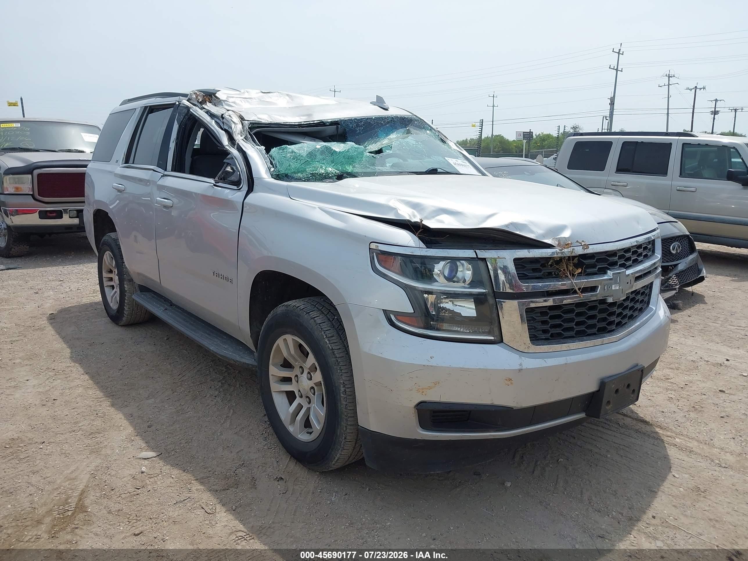 2017 Chevrolet Tahoe LT, VIN 1GNSCBKCXHR131440 — Roof