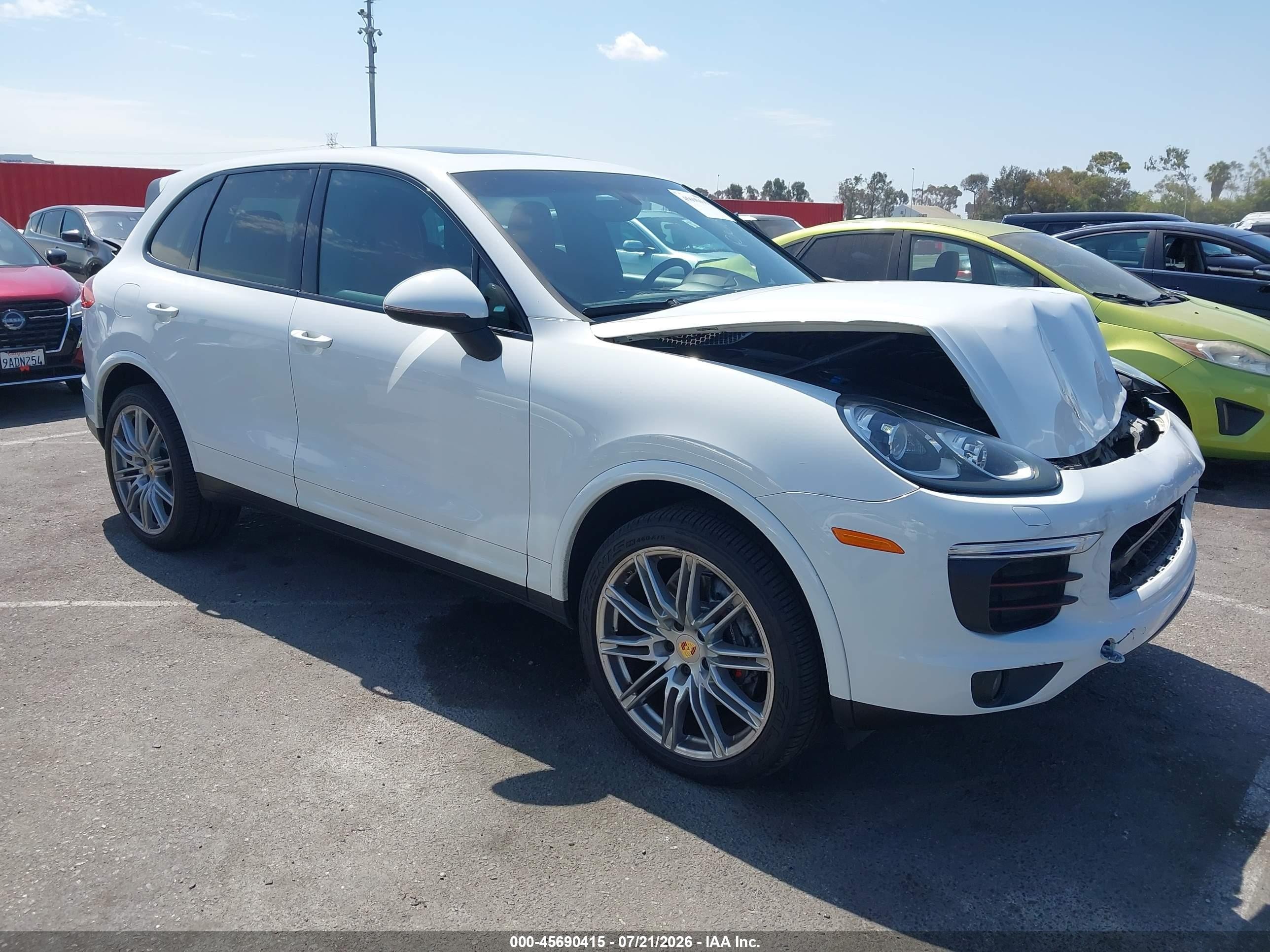 2018 Porsche Cayenne, VIN WP1AA2A21JKA02888 — Normal wear