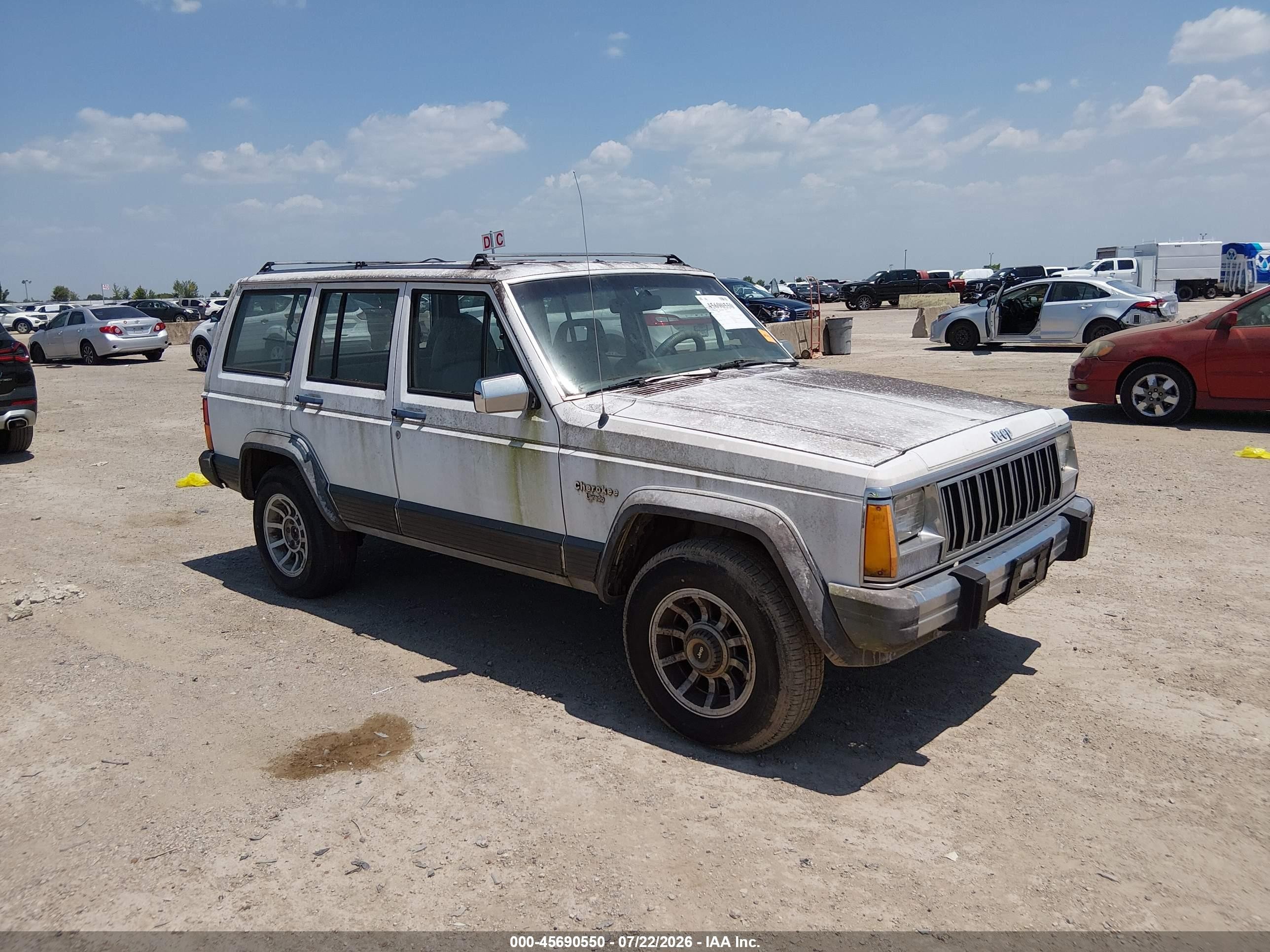 1990 Jeep Cherokee, VIN 1J4FT58L9LL171307 — Normal wear