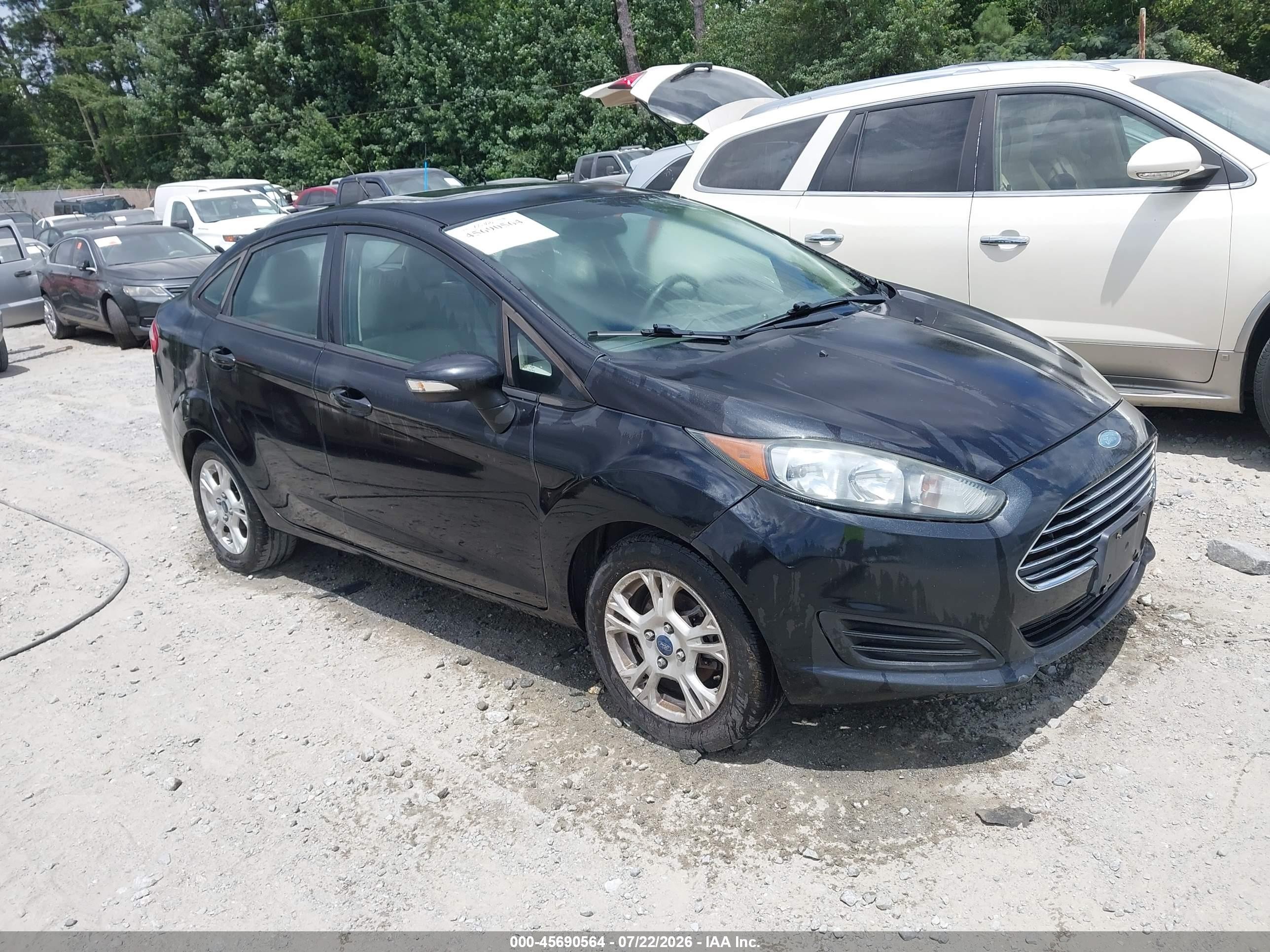 2014 Ford Fiesta SE, VIN 3FADP4BJ5EM179446 — Normal wear
