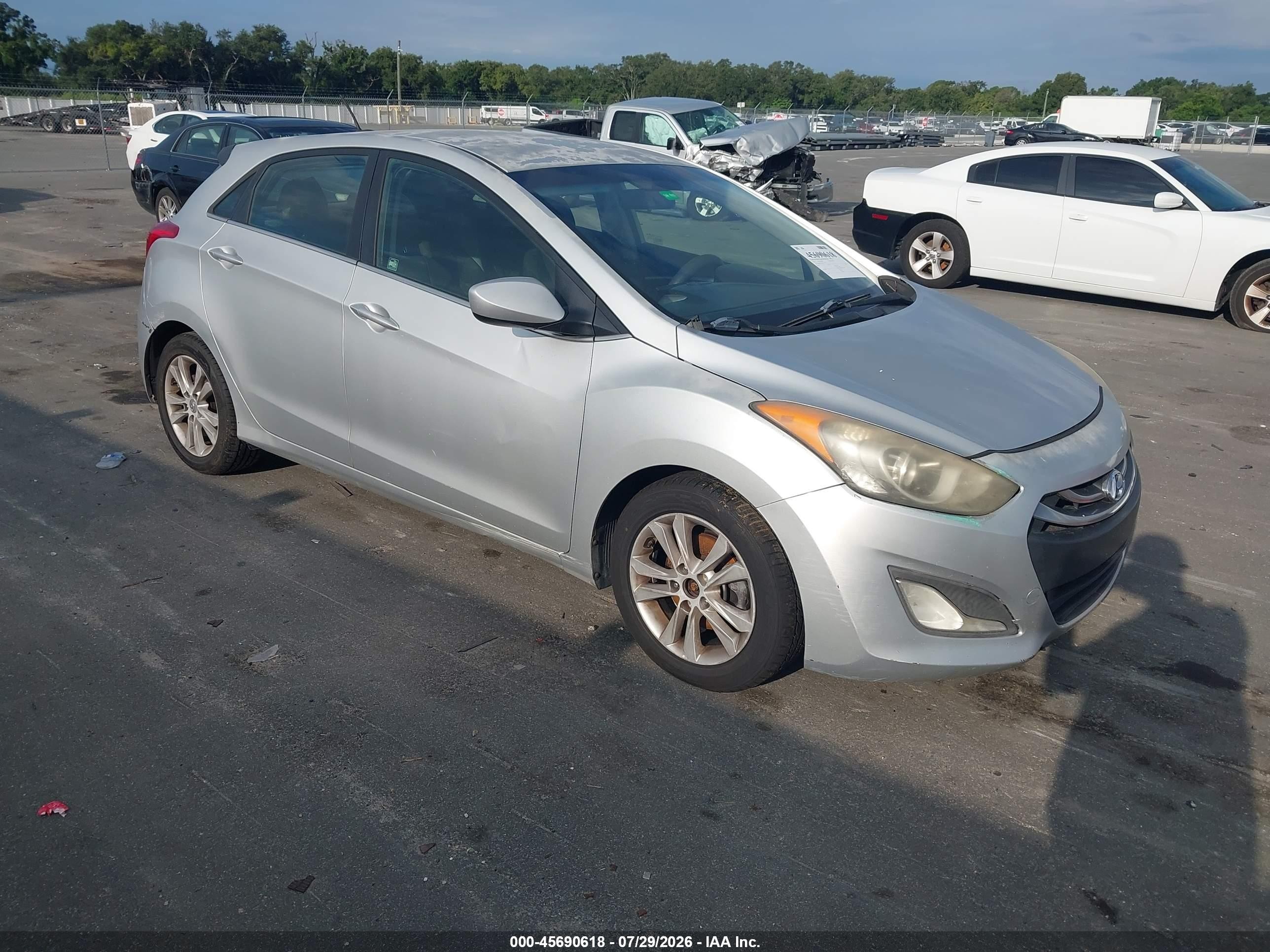 2014 Hyundai Elantra, VIN KMHD35LH7EU172299 — Normal wear