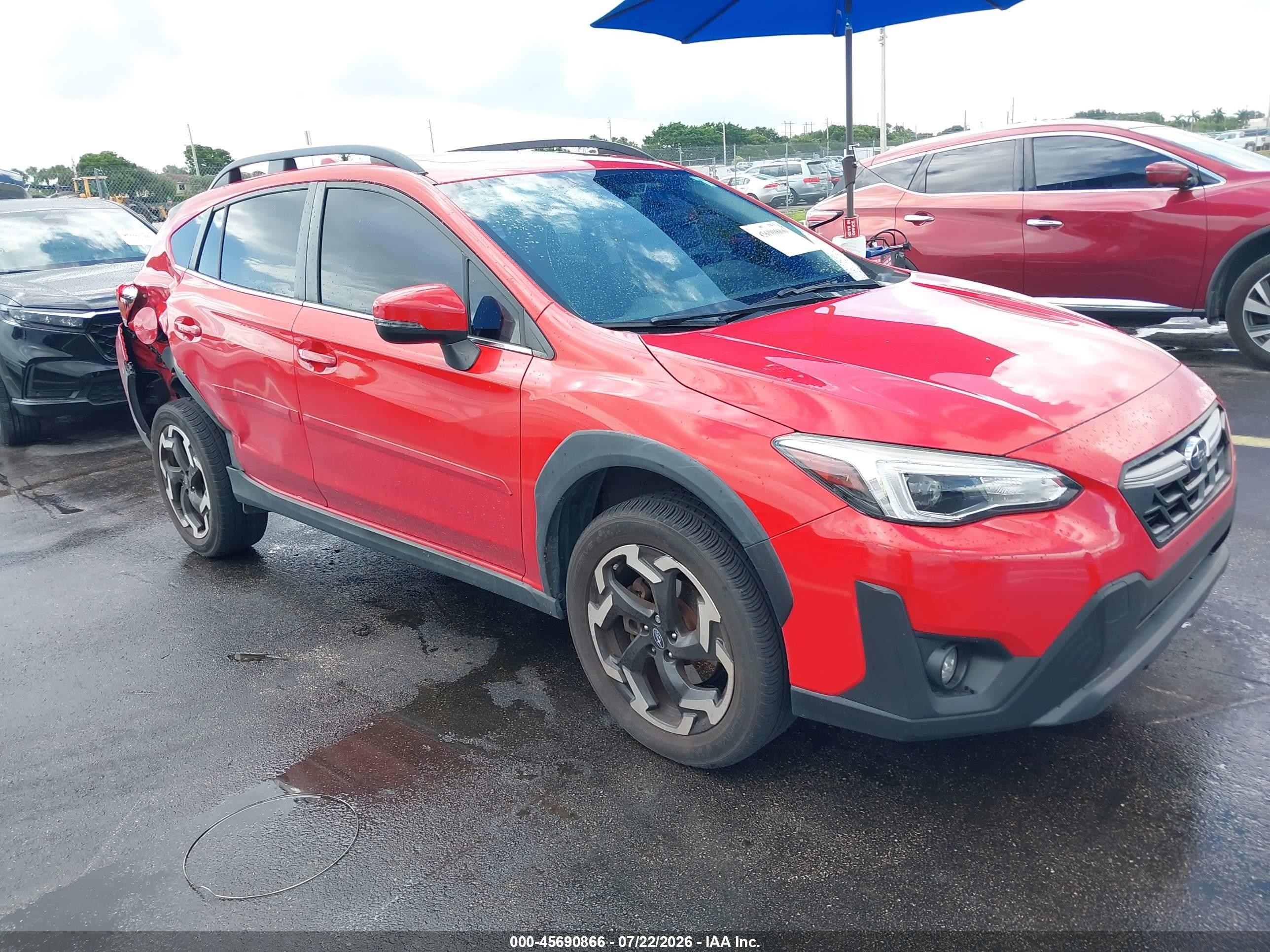 2021 Subaru Crosstrek Limited, VIN JF2GTHNCXMH364944 — Side