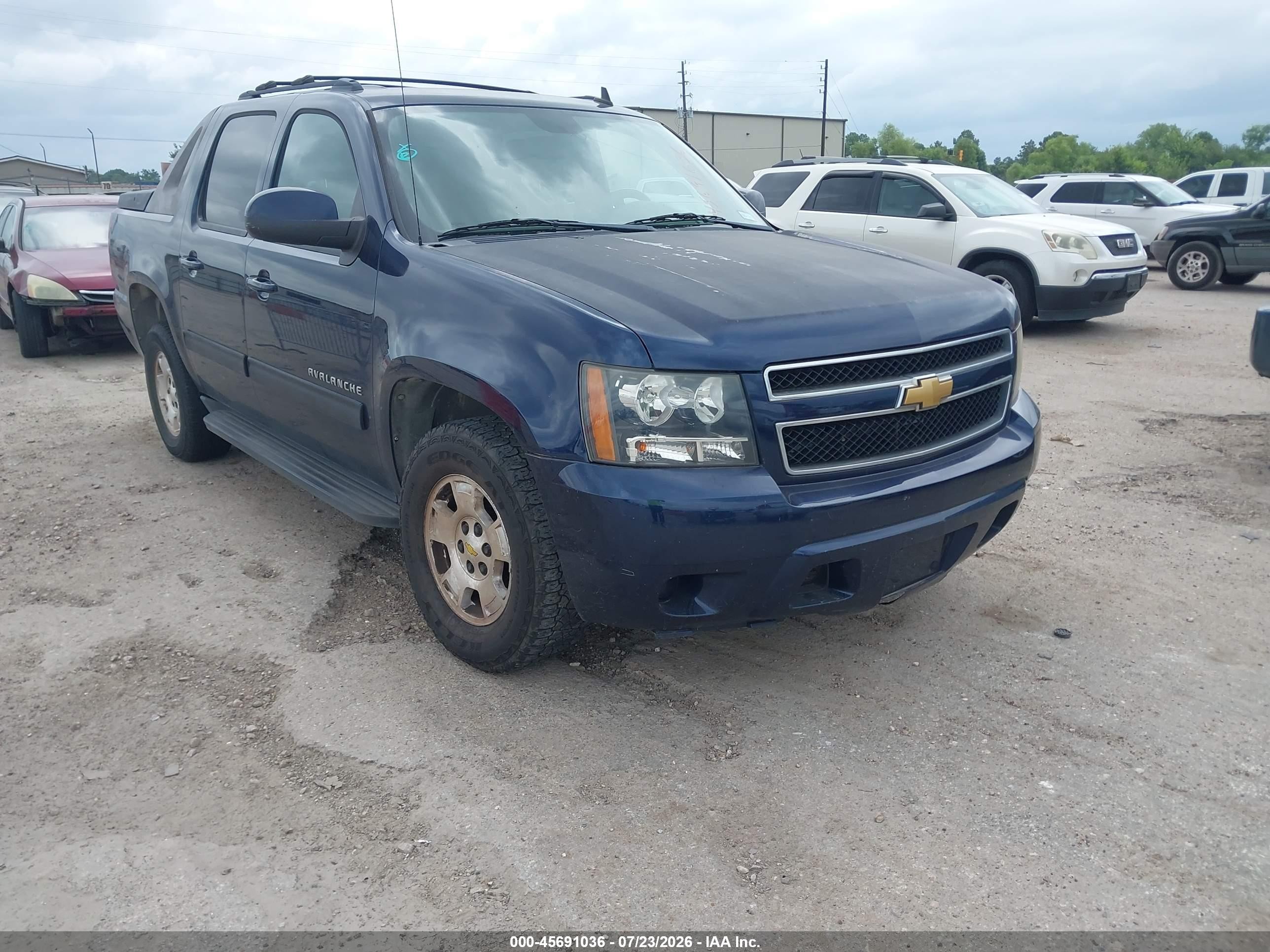 2011 Chevrolet Avalanche LS, VIN 3GNMCEE06BG326793 — Normal wear