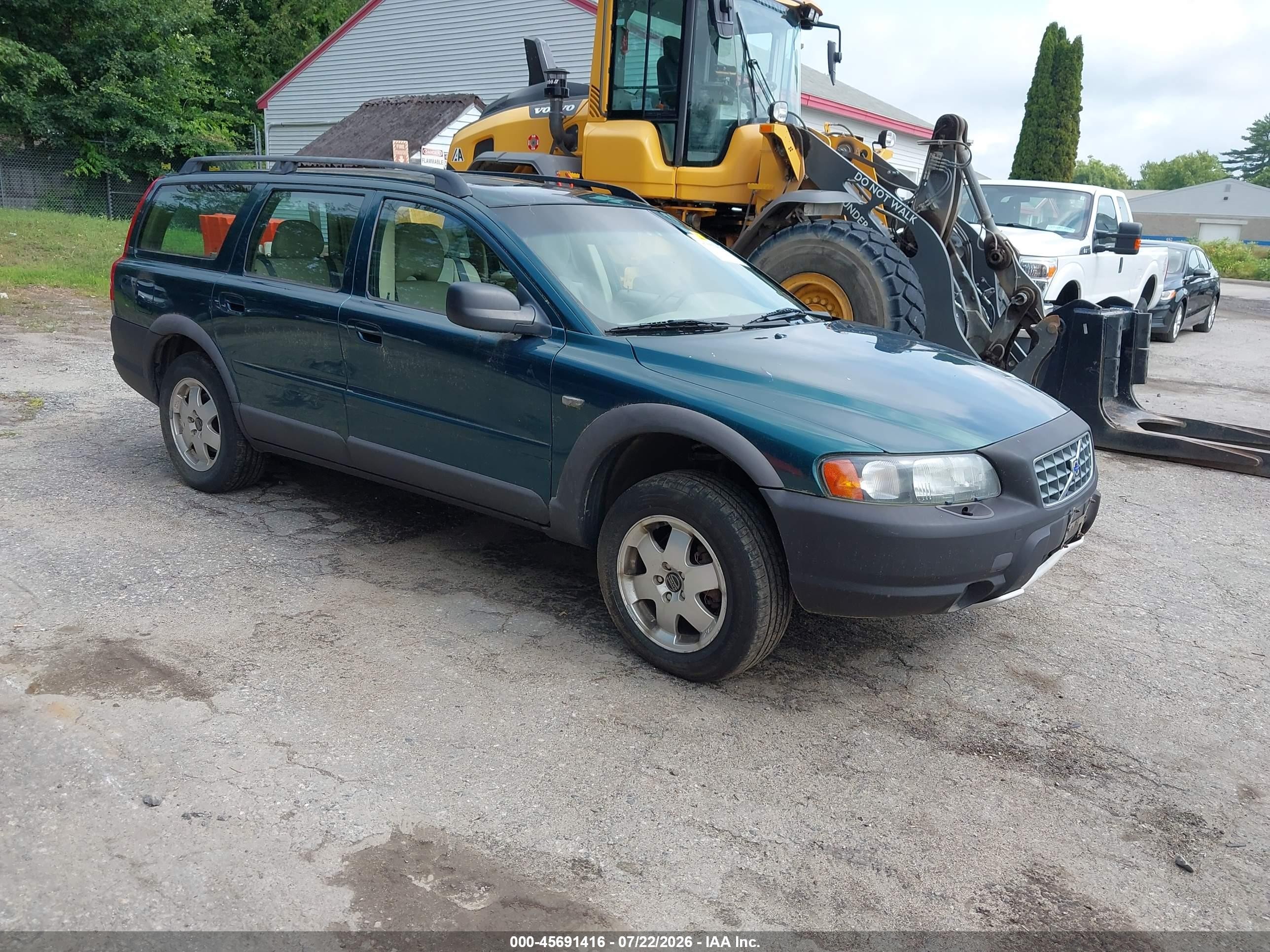 2002 Volvo V70, VIN YV1SZ58D121053073 — Normal wear