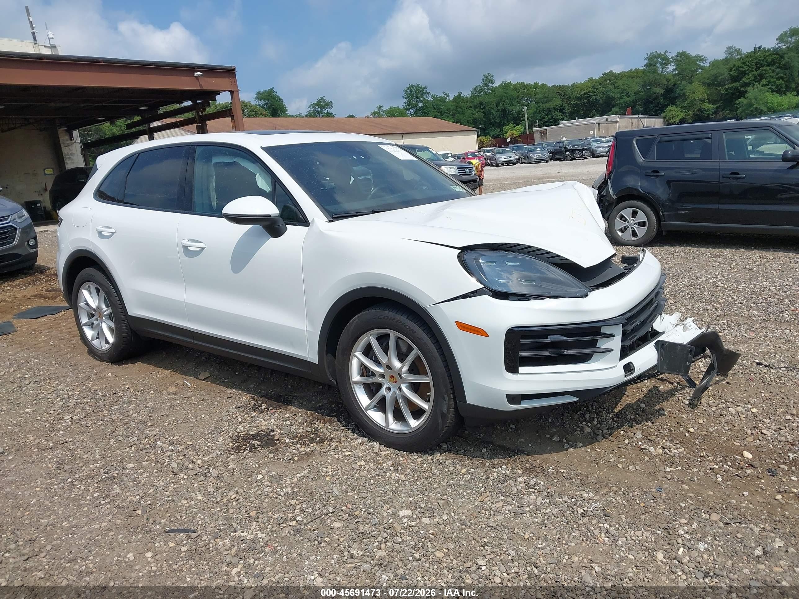 2024 Porsche Cayenne, VIN WP1AA2AY6RDA12126 — Front end