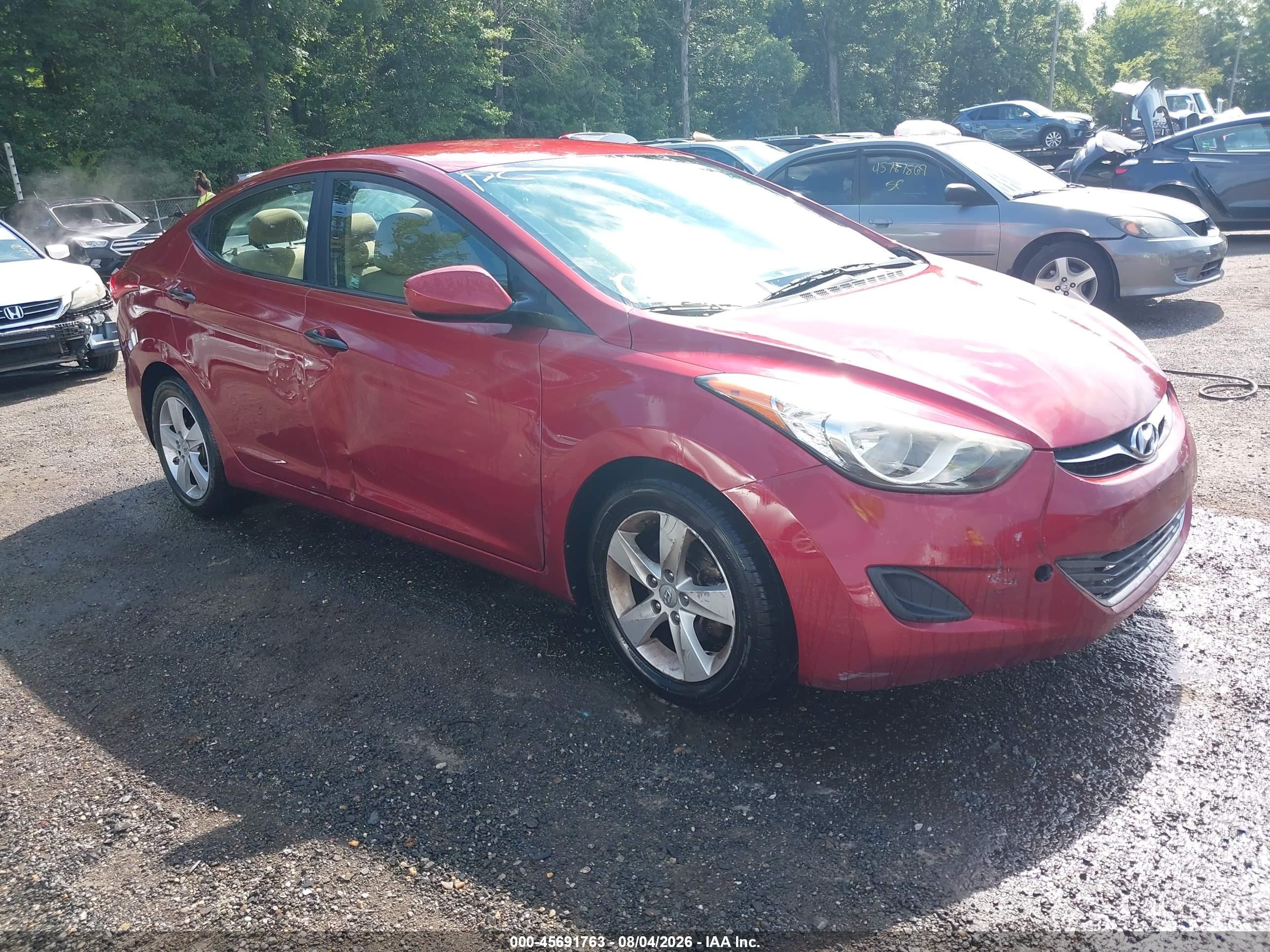 2013 Hyundai Elantra GLS, VIN 5NPDH4AE8DH427964 — Side