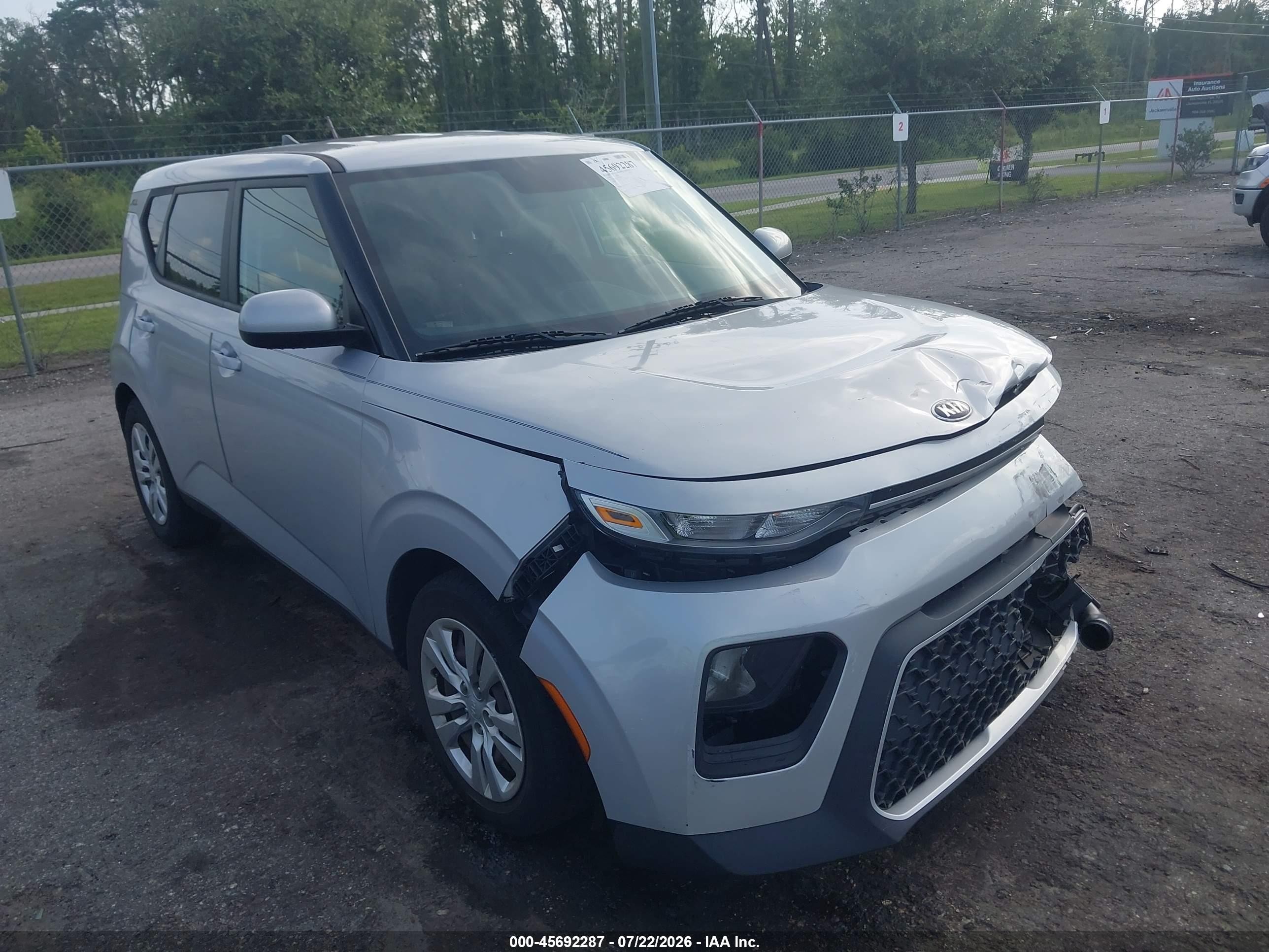2020 Kia Soul LX, VIN KNDJ23AU0L7080932 — Front end