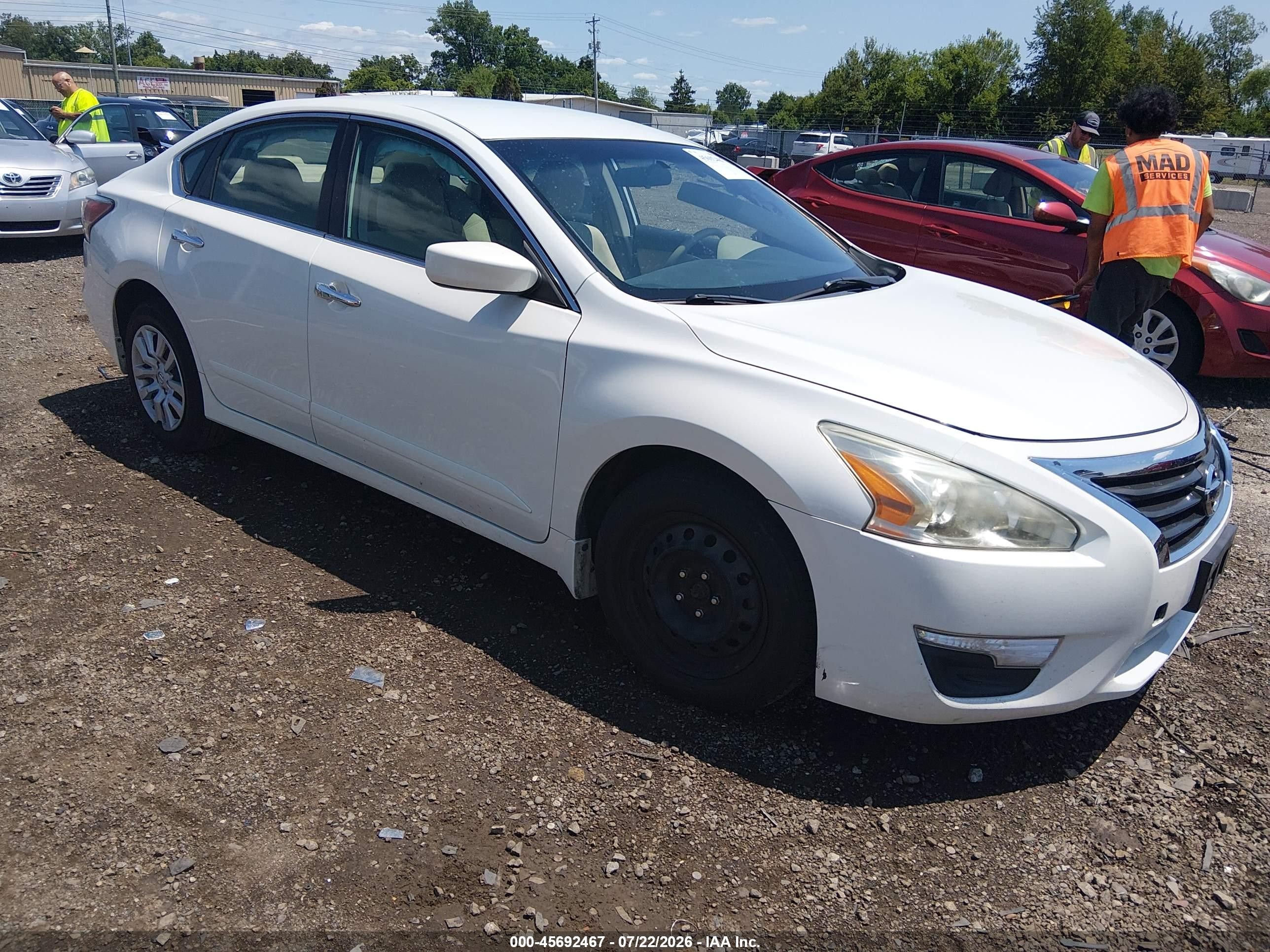 2015 Nissan Altima S, VIN 1N4AL3AP4FN307794 — Undercarriage
