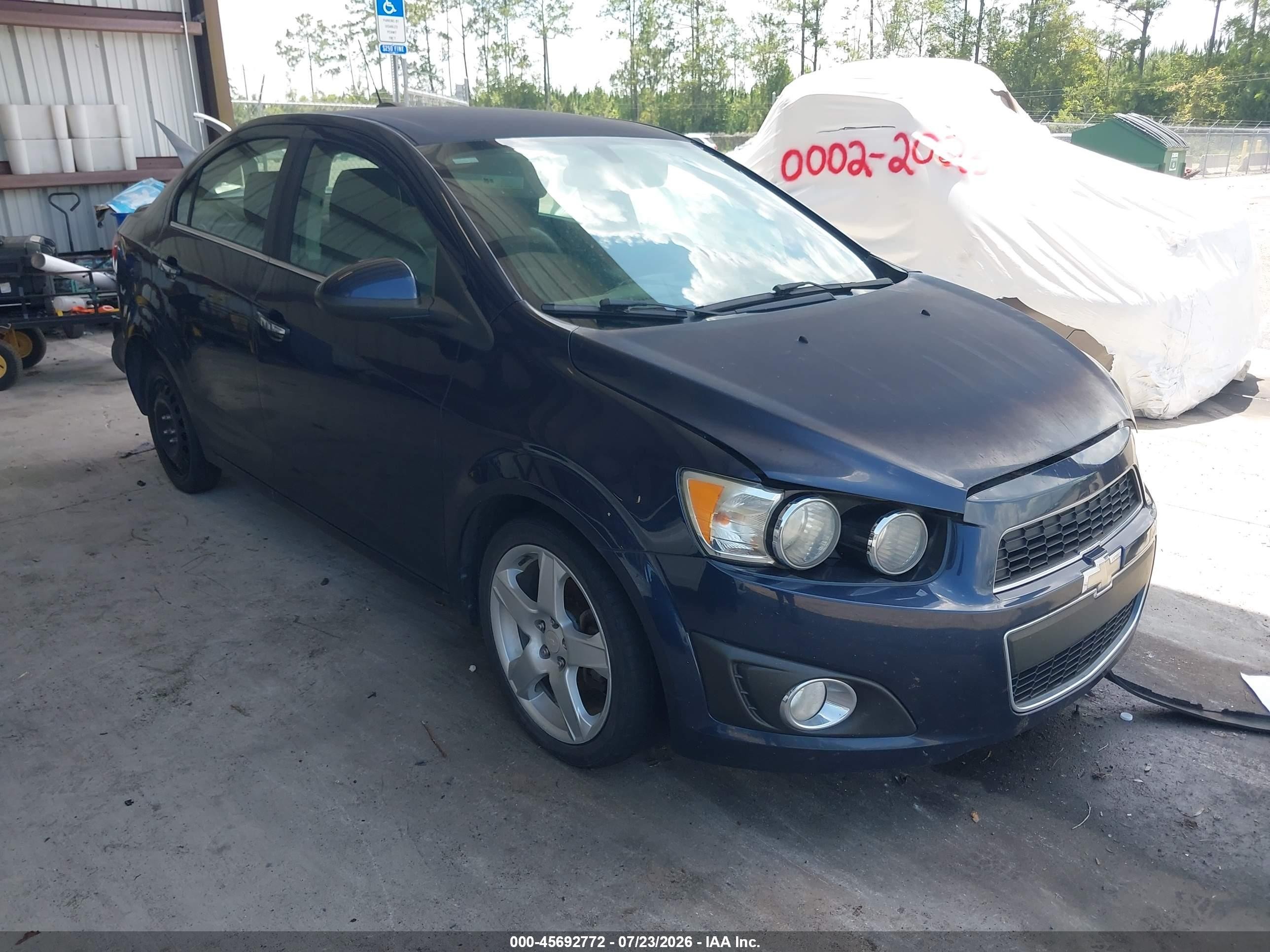 2016 Chevrolet Sonic LTZ, VIN 1G1JE5SBXG4135841 — Перед