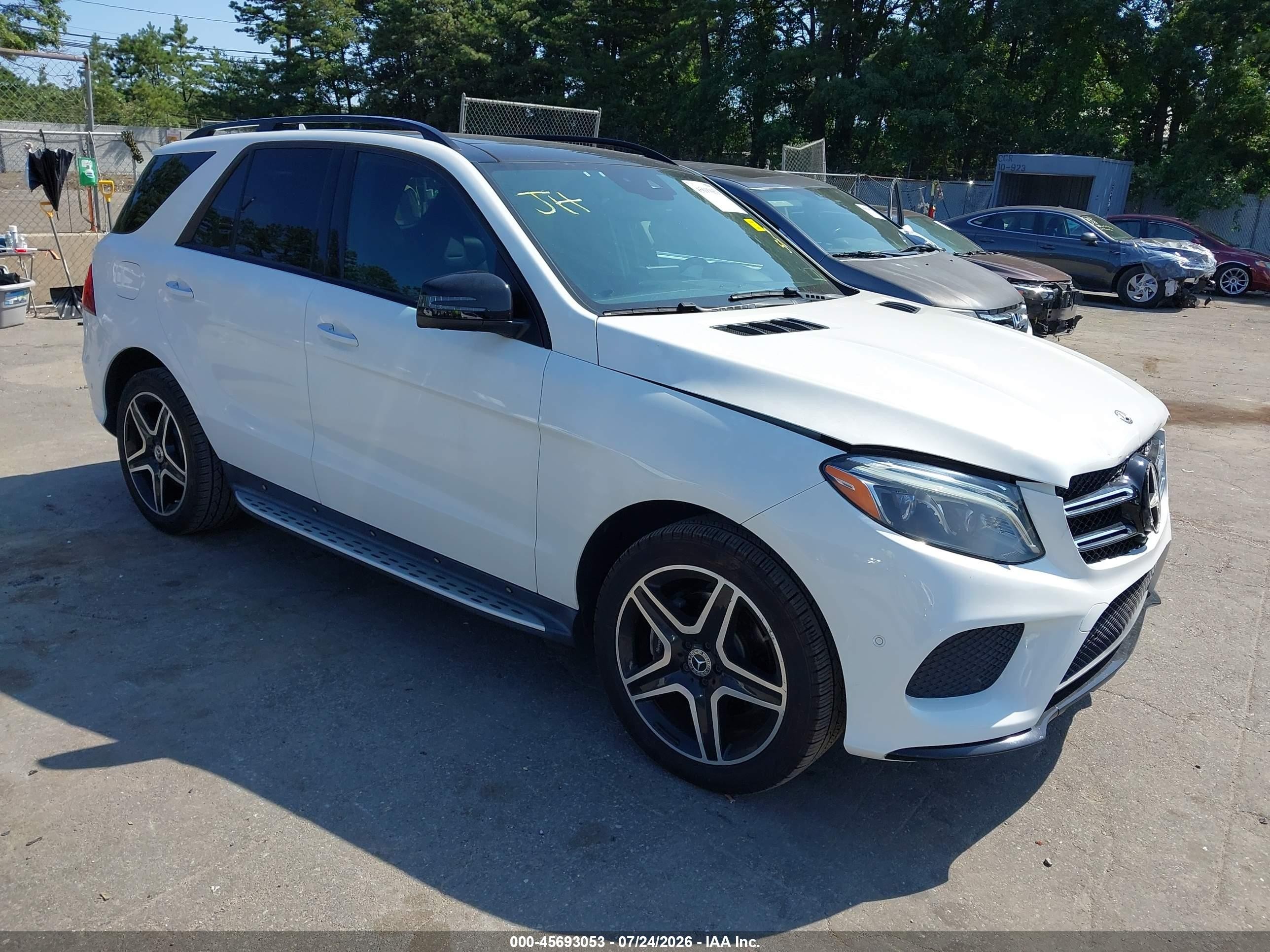 2018 Mercedes-Benz GLE 350, VIN 4JGDA5HB9JB106028 — Front end