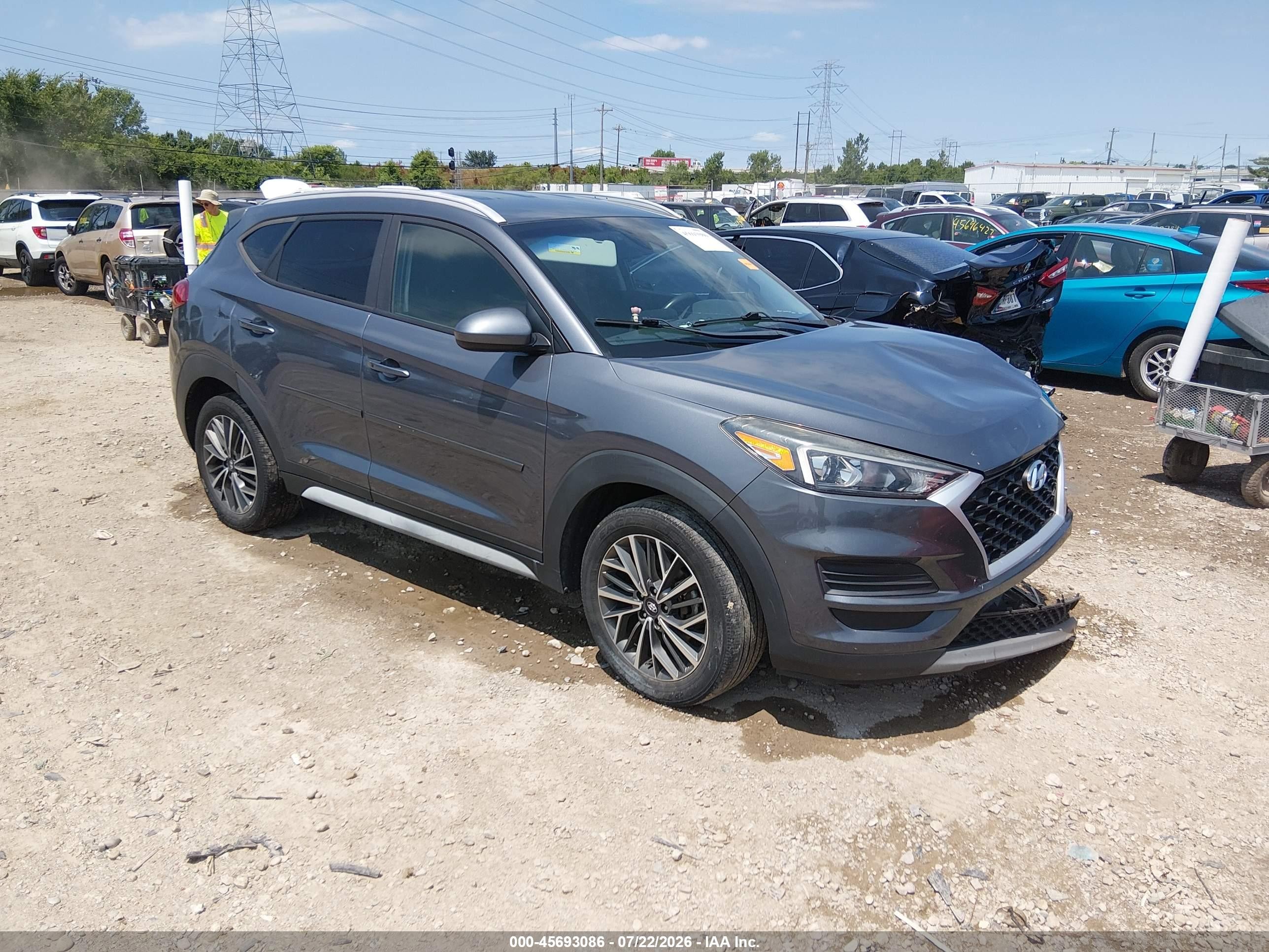 2019 Hyundai Tucson SEL, VIN KM8J3CAL9KU846270 — Side