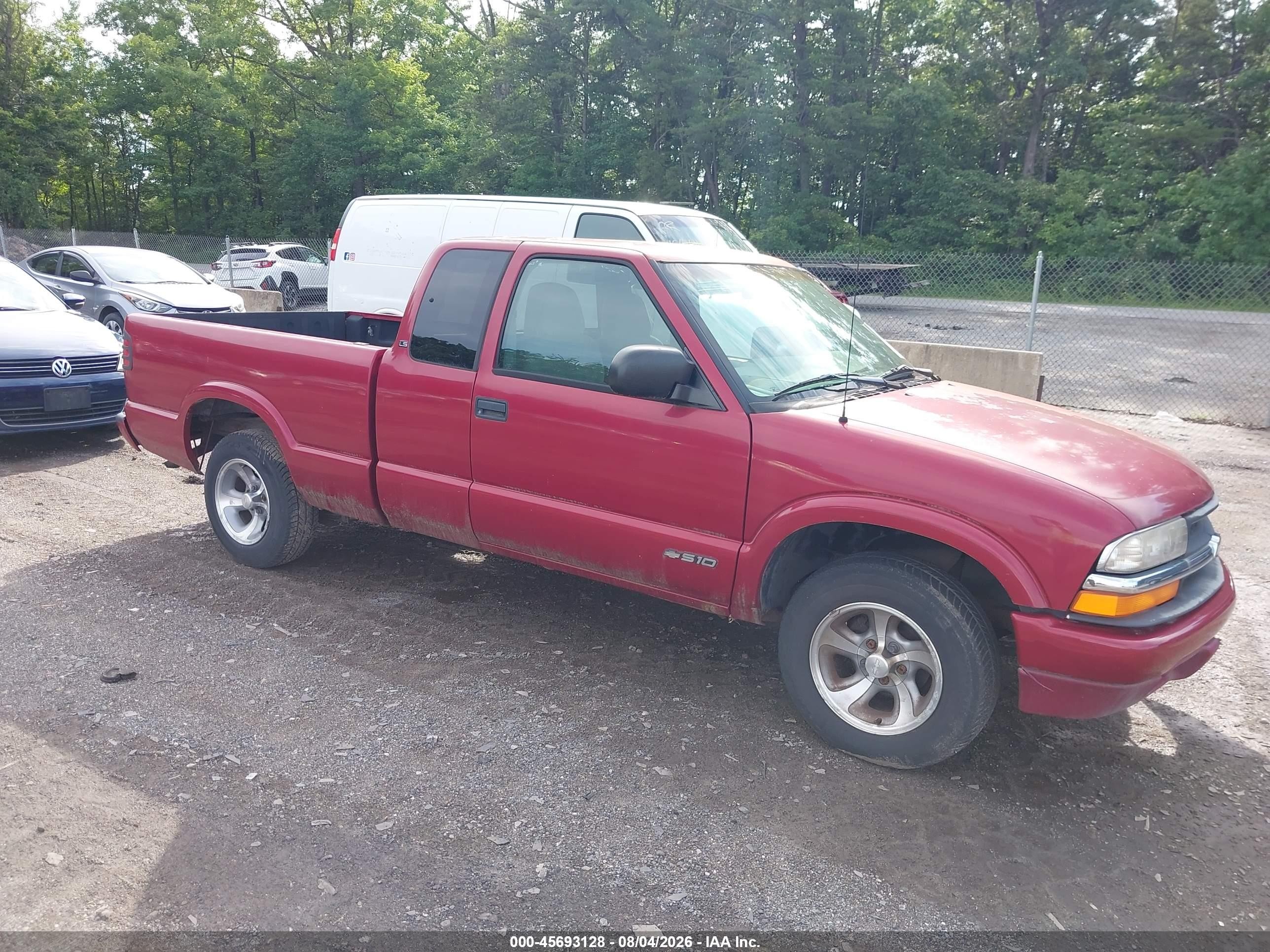 1999 Chevrolet S-10 LS, VIN 1GCCS1942XK119945 — Normal wear