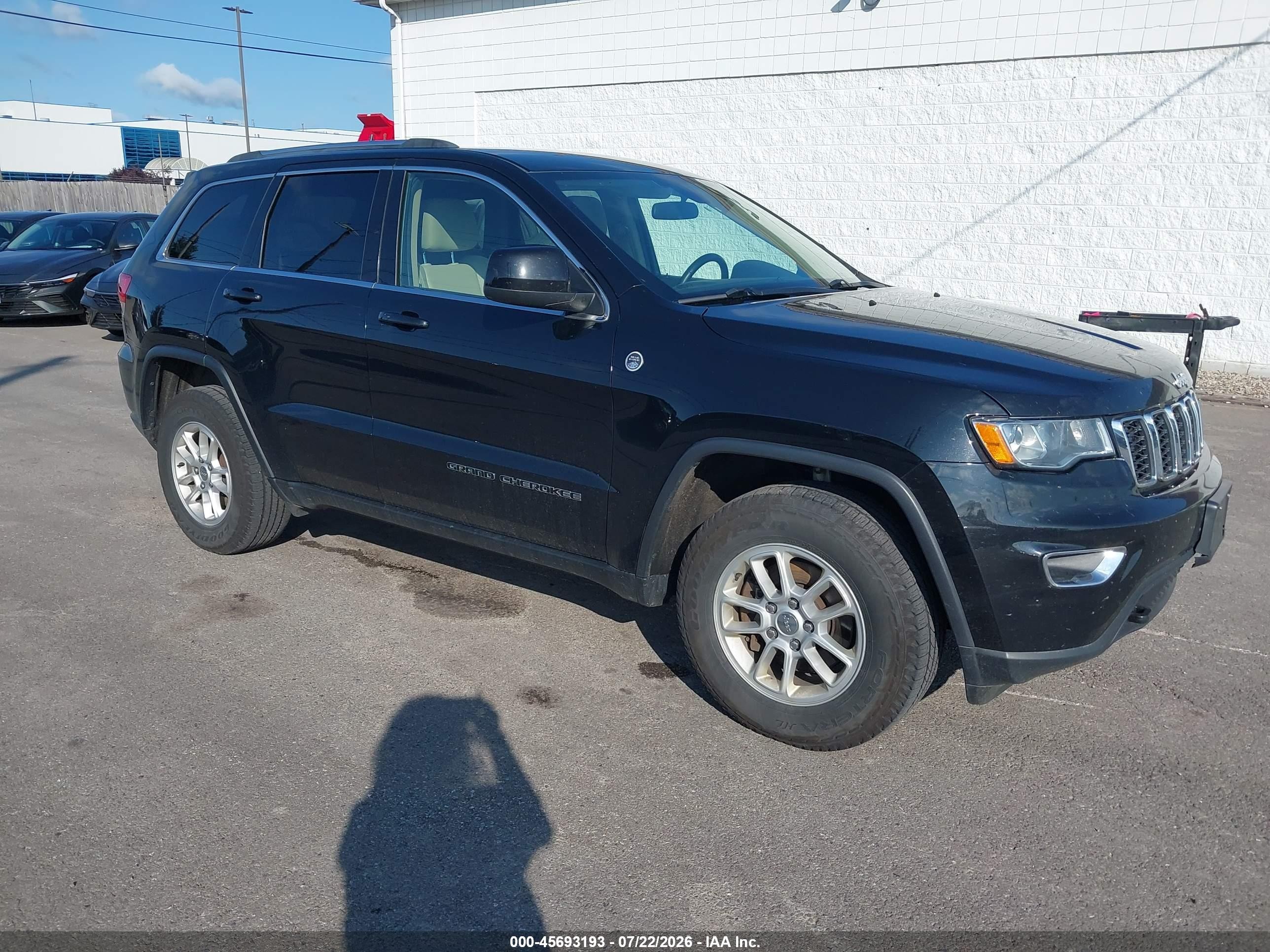 2019 Jeep Grand Cherokee Altitude, VIN 1C4RJFAG8KC836952 — Normal wear