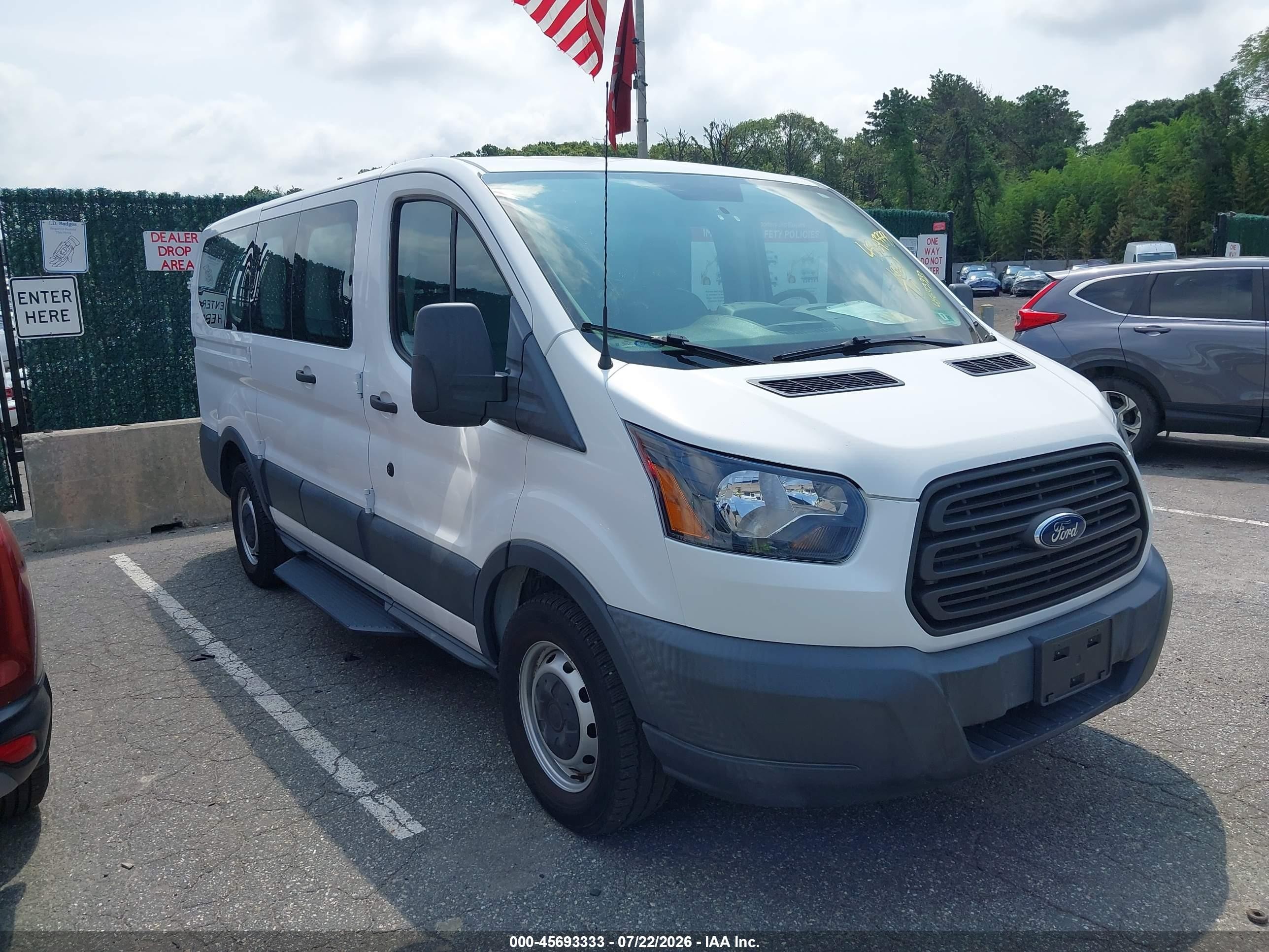 2018 Ford Transit Passenger XL, VIN 1FMZK1ZM5JKB30483 — Normal wear