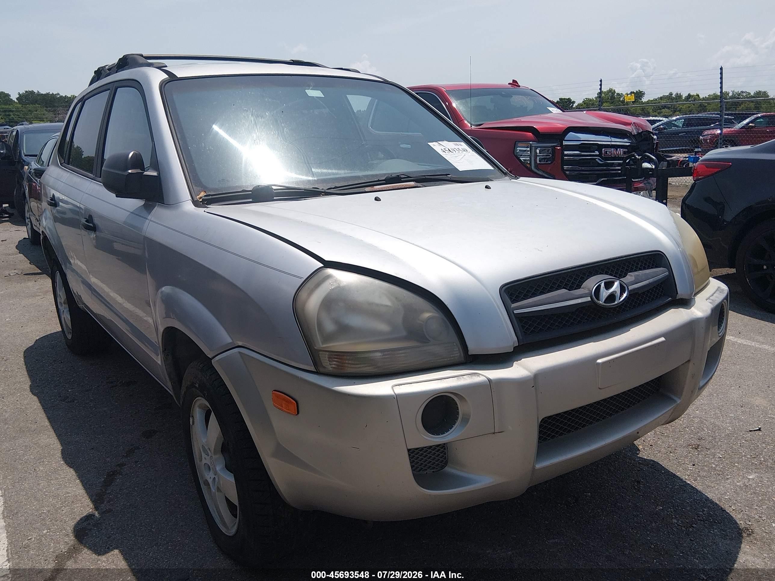 2005 Hyundai Tucson GL, VIN KM8JM12B35U195908 — Зад