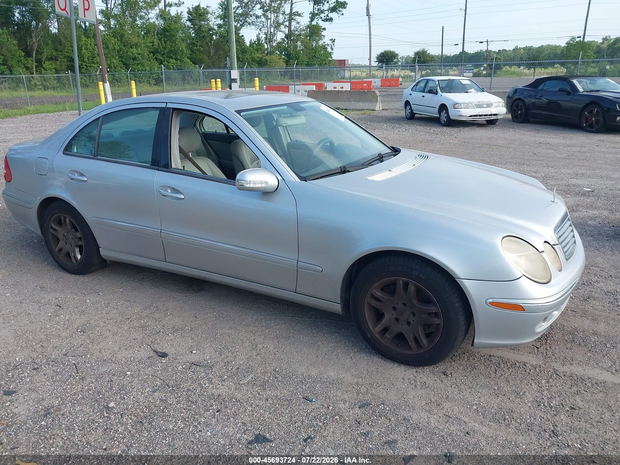 2006 Mercedes-Benz E 350, VIN WDBUF87J56X187148 — Normal wear