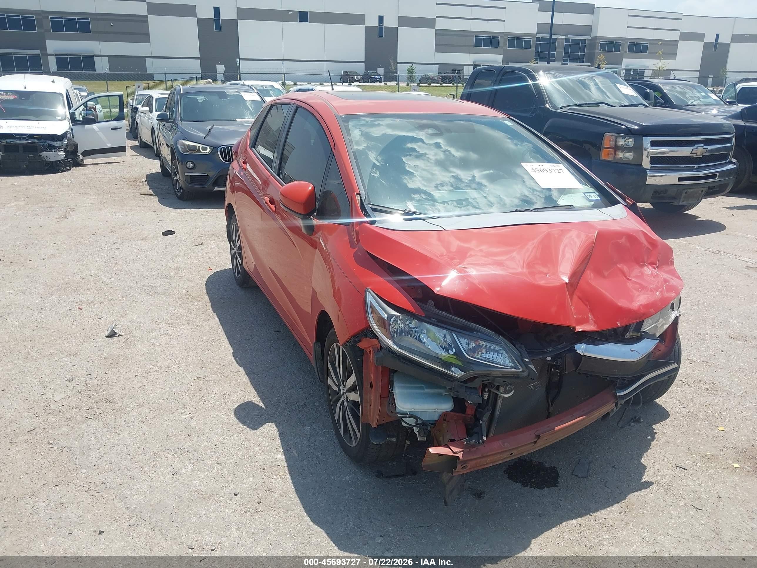 2018 Honda Fit EX, VIN 3HGGK5H86JM732424 — Front end