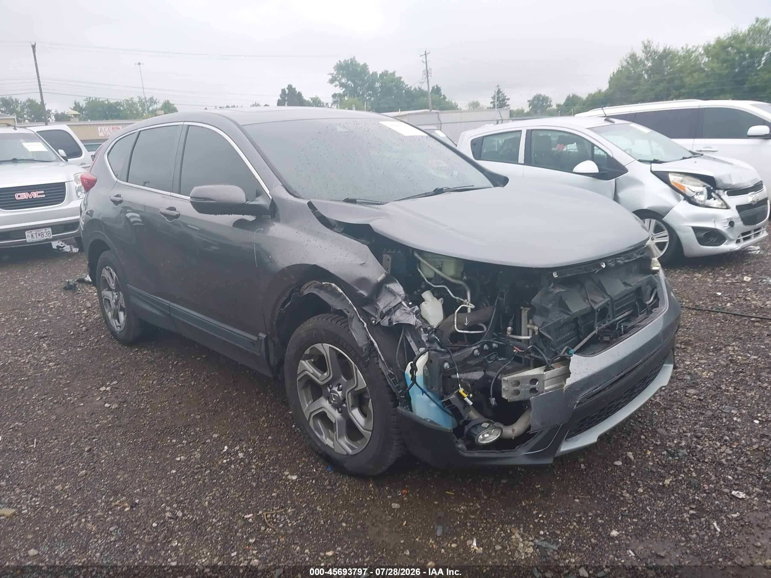 2019 Honda CR-V EX-L, VIN 2HKRW2H8XKH644543 — Front end