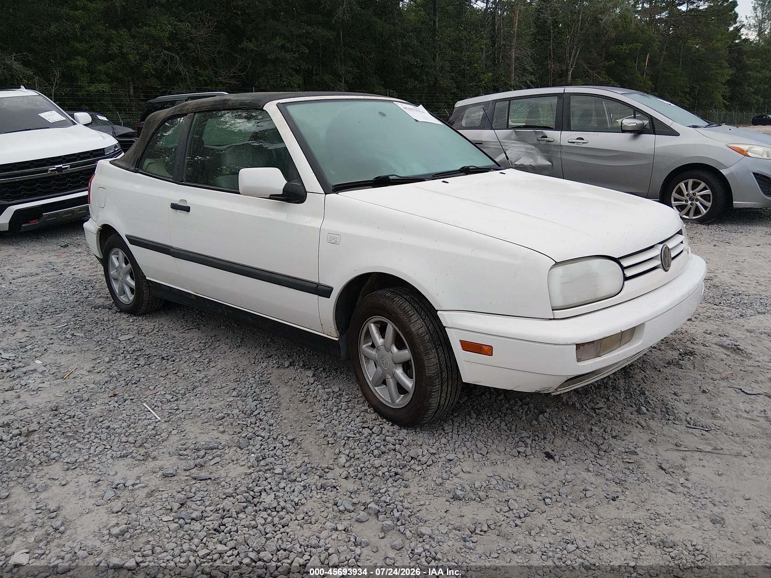 1995 Volkswagen Cabriolet, VIN WVWBB81E2SK025307 — Normal wear