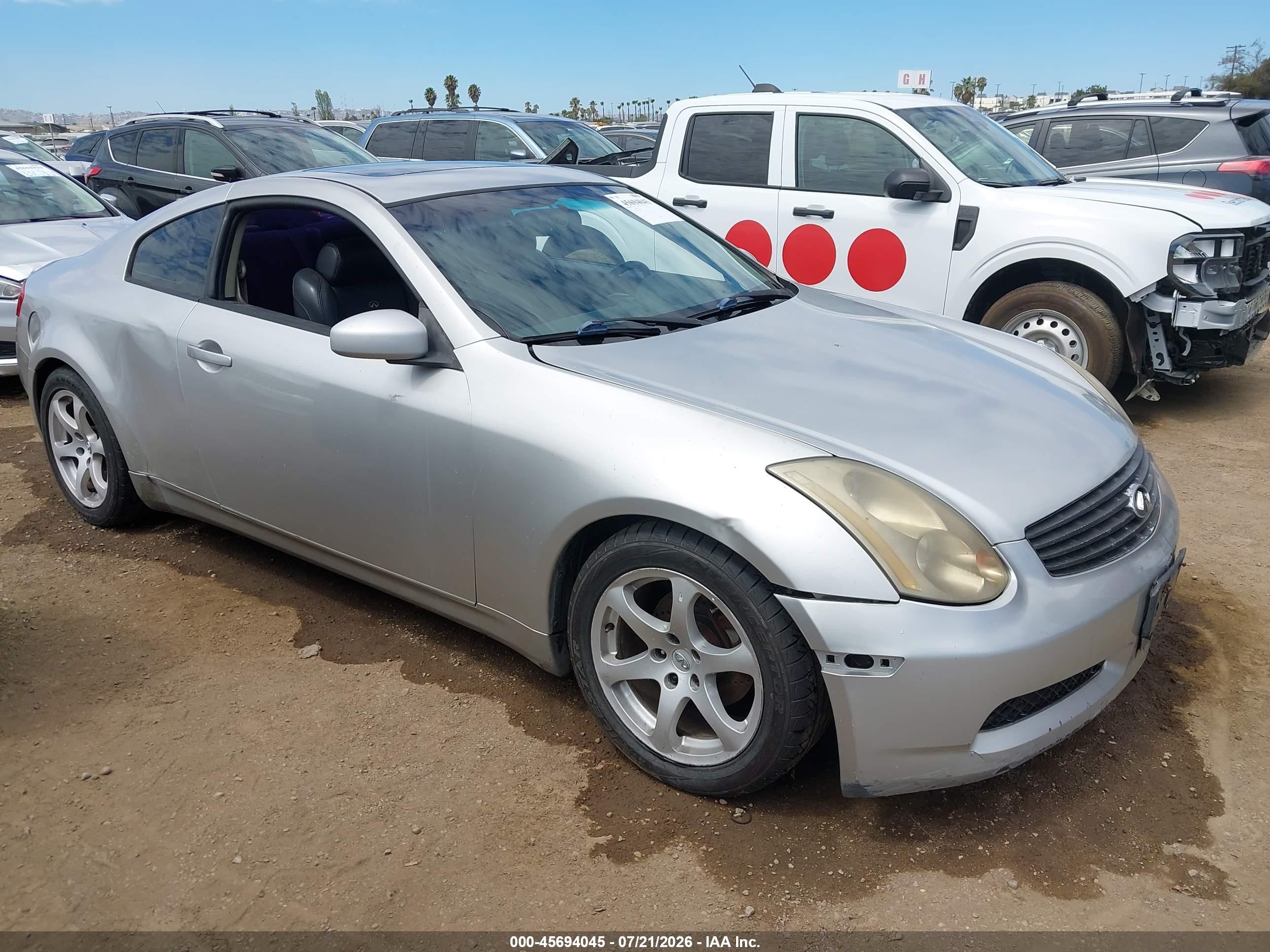 2003 Infiniti G35 w/Leather, VIN JNKCV54E63M225925 — Normal wear