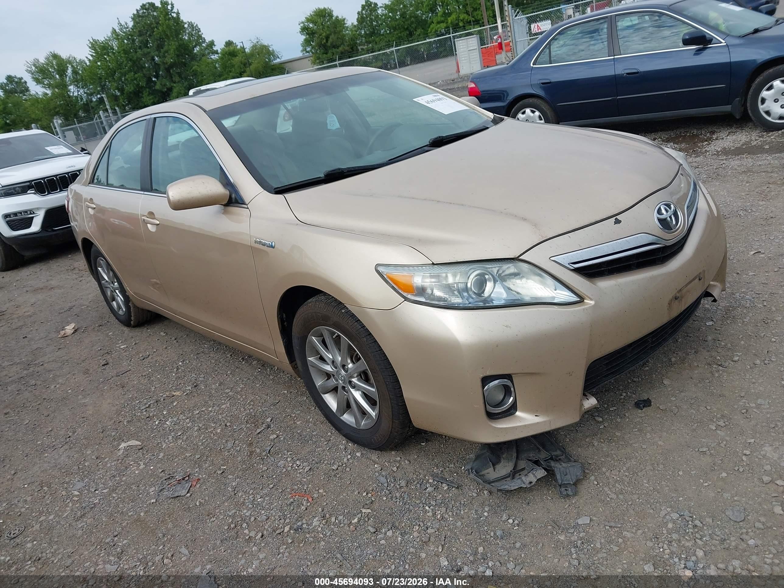 2010 Toyota Camry, VIN 4T1BB3EK7AU117319 — Normal wear