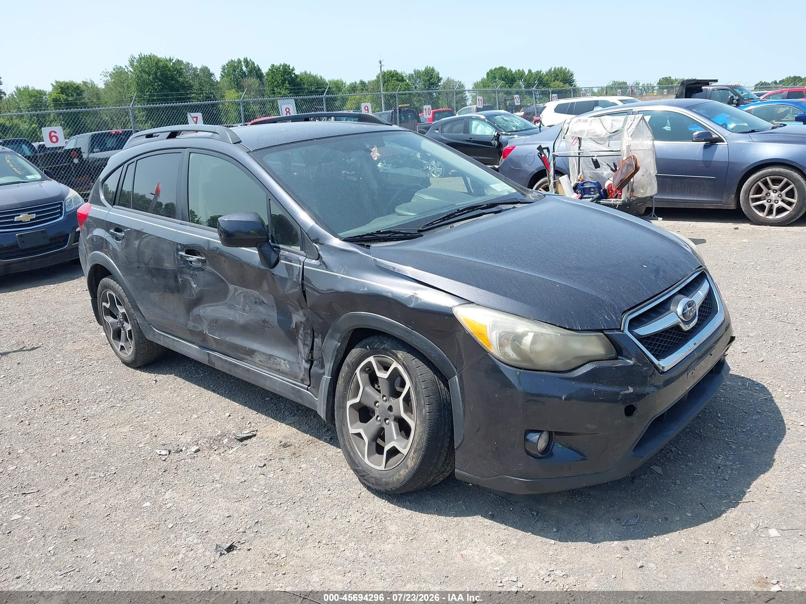 2014 Subaru Crosstrek Limited, VIN JF2GPAKC6E8213388 — Side