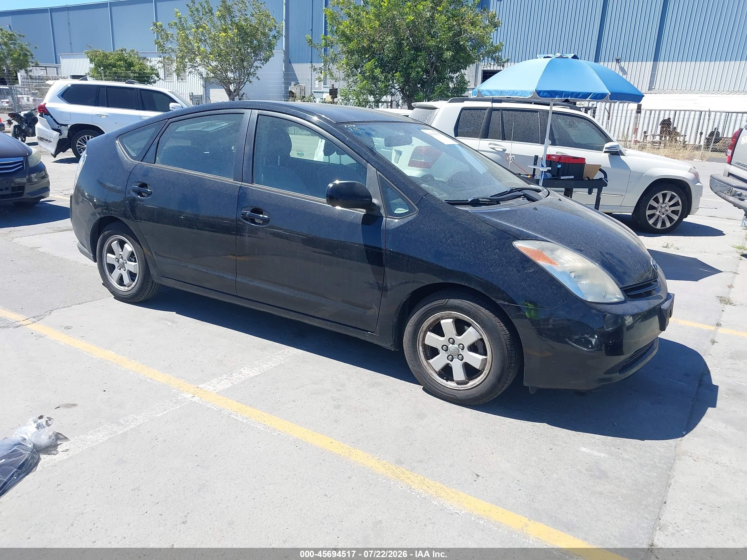 2004 Toyota Prius, VIN JTDKB20UX40077563 — Днище