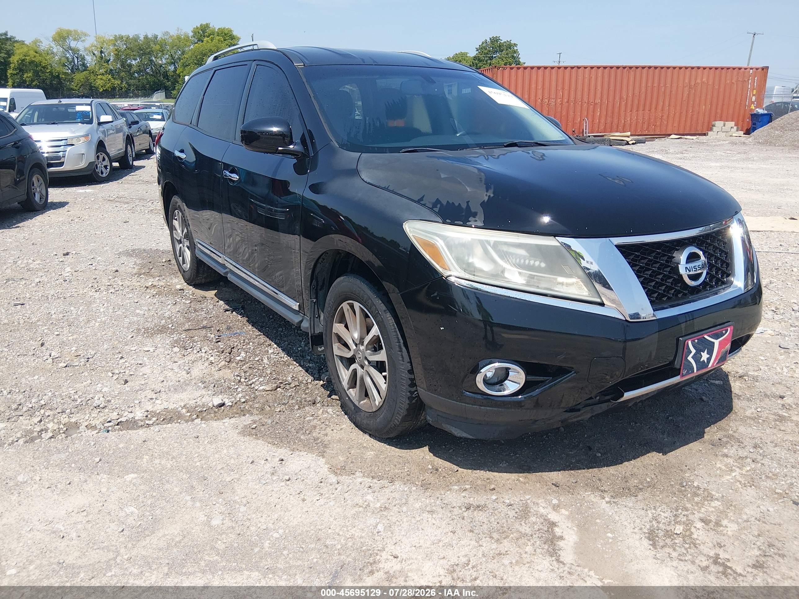 2013 Nissan Pathfinder S, VIN 5N1AR2MM3DC635104 — Normal wear