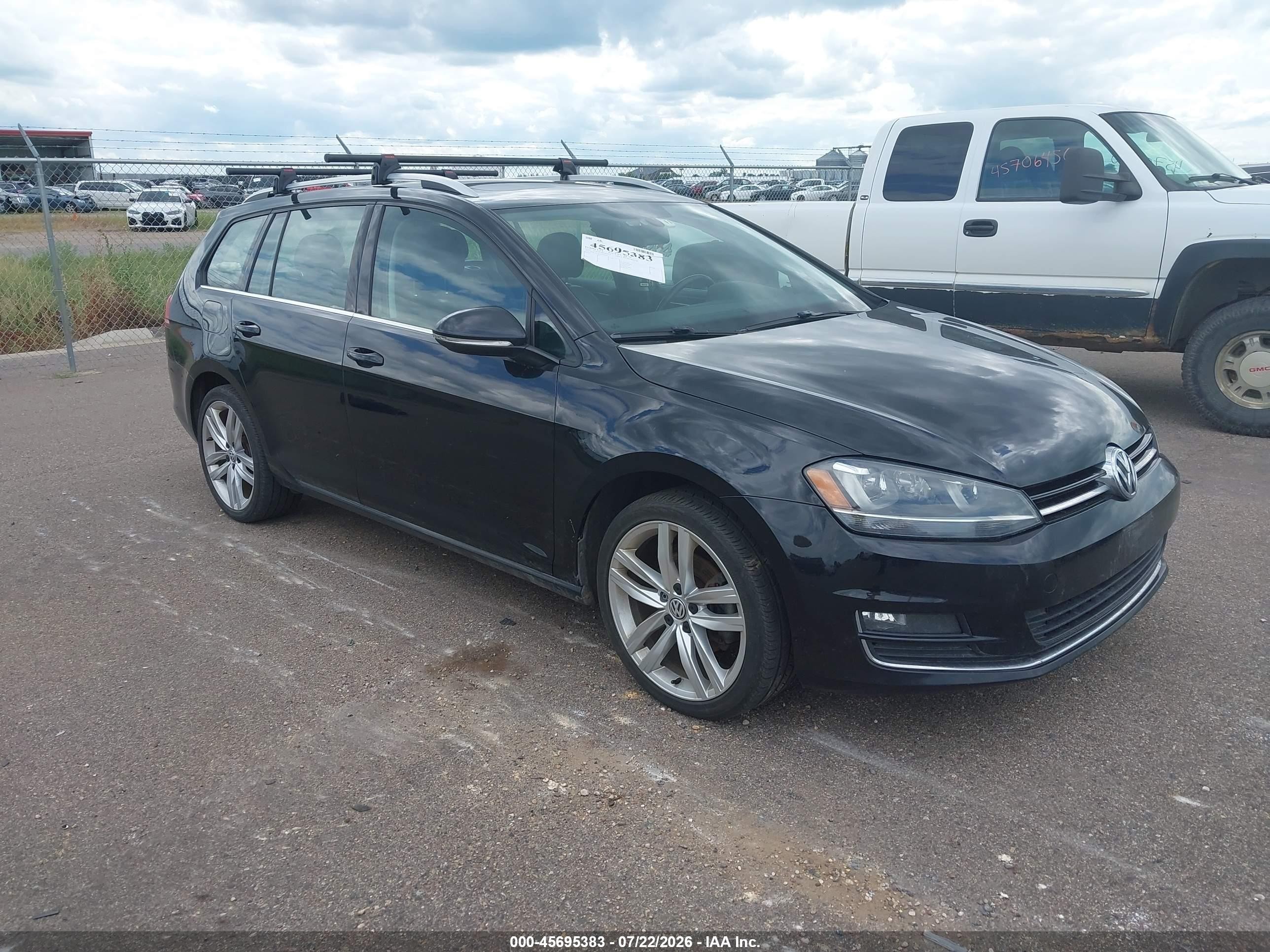 2015 Volkswagen Golf S, VIN 3VWCA7AU9FM500312 — Rear end