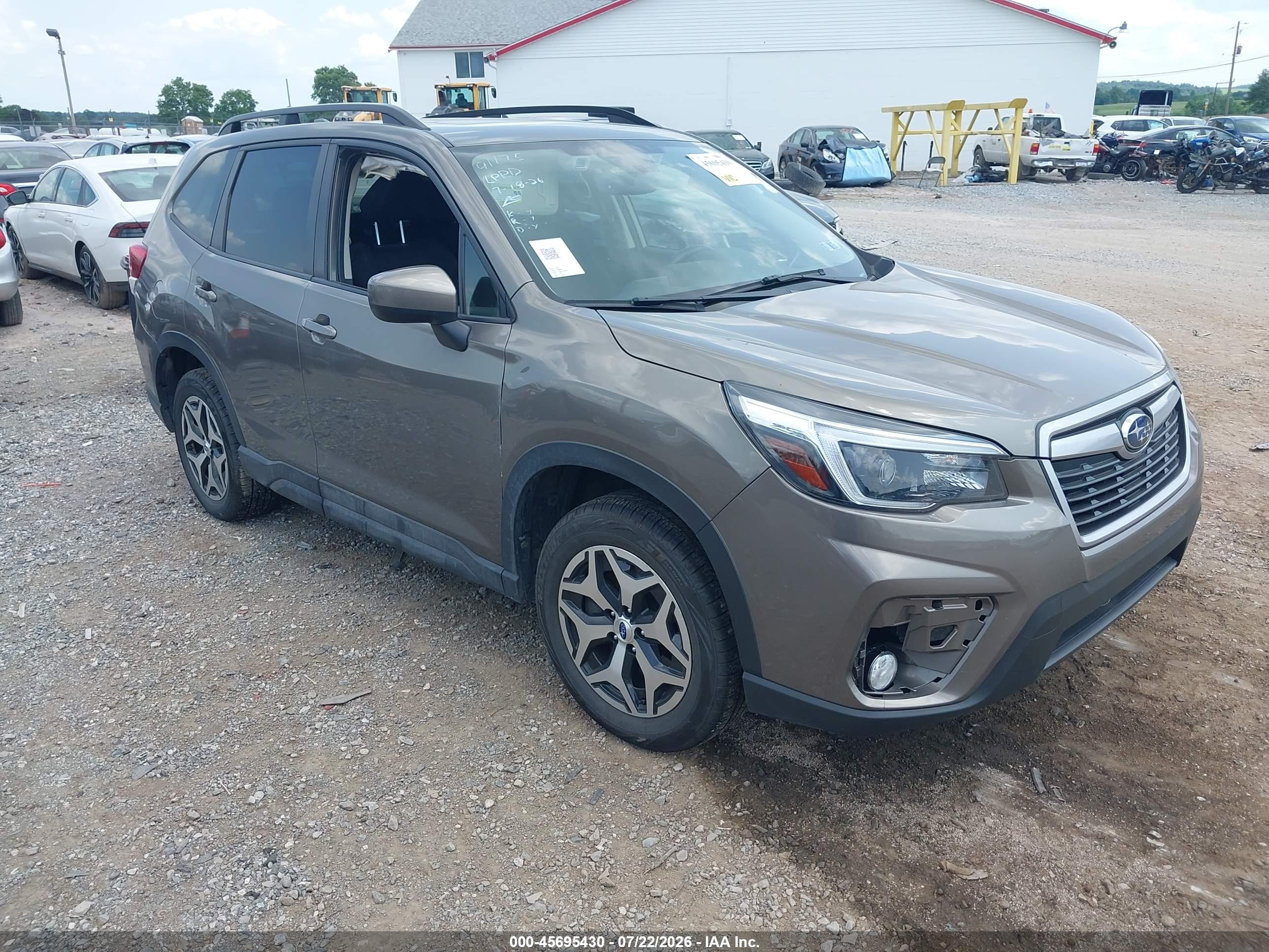 2021 Subaru Forester Premium, VIN JF2SKAJC4MH584672 — Rear end