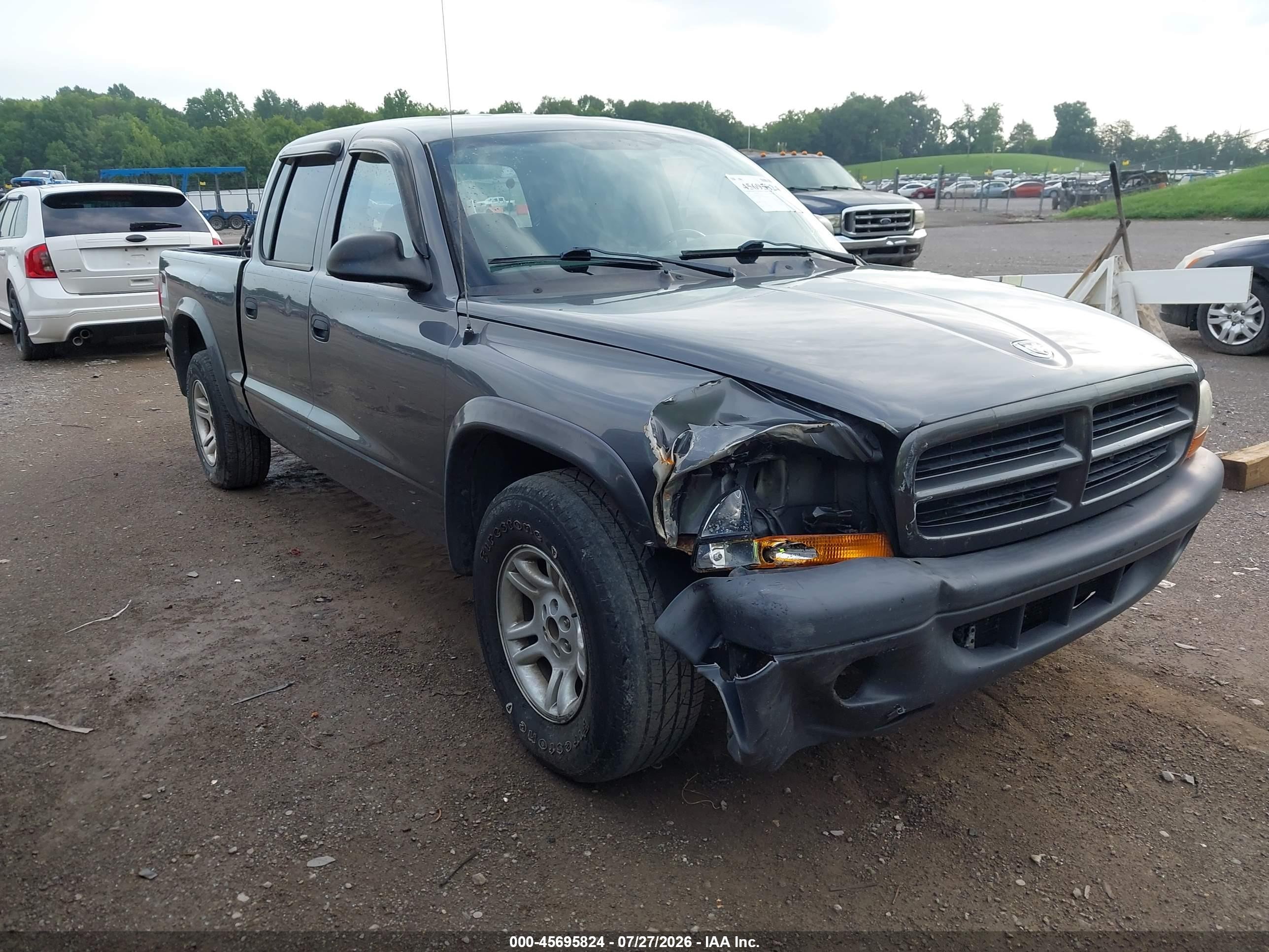 2003 Dodge Dakota Sport, VIN 1D7HL38X63S381395 — Перед