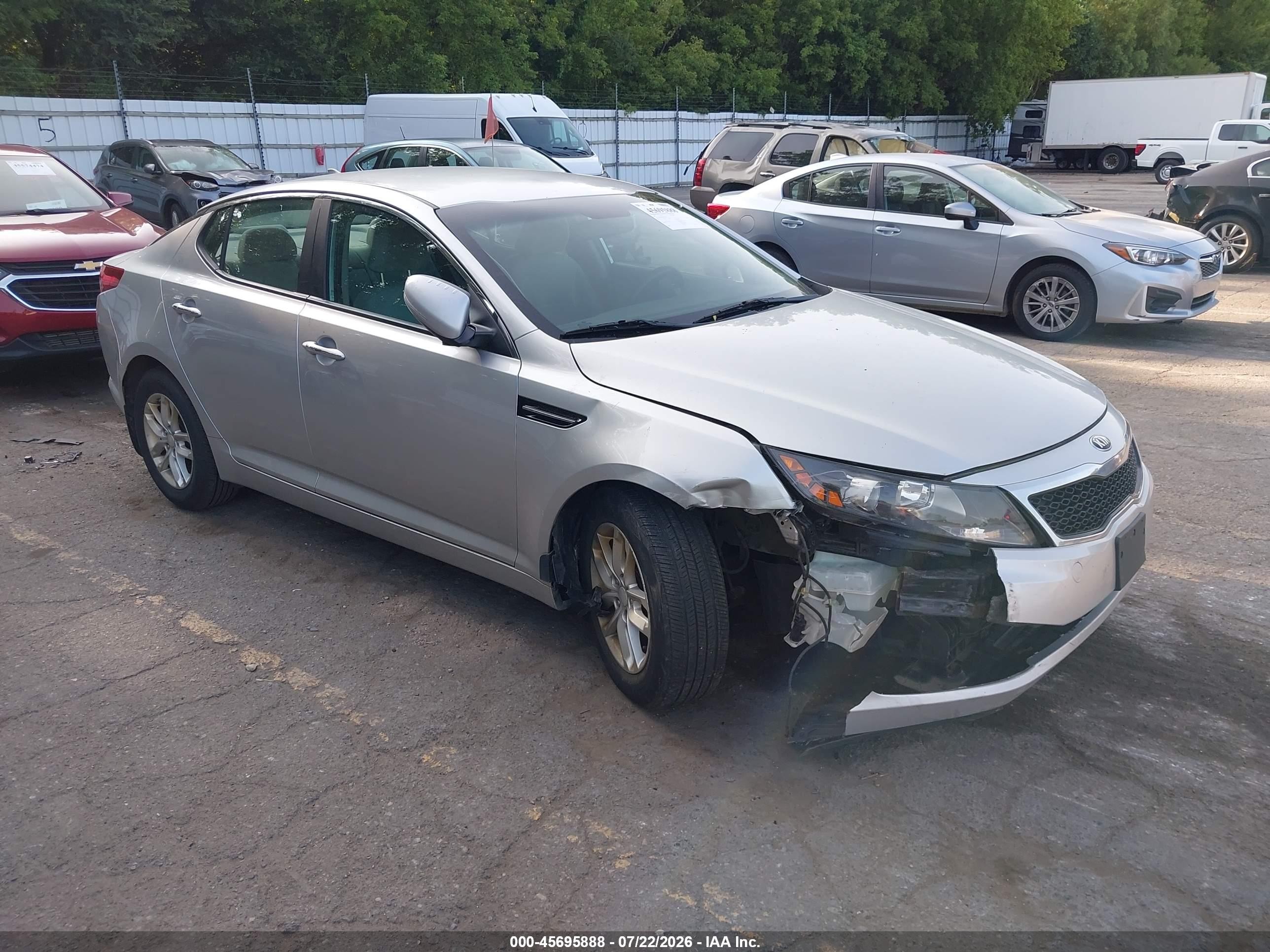 2013 Kia Optima LX, VIN KNAGM4A73D5353635 — Front end