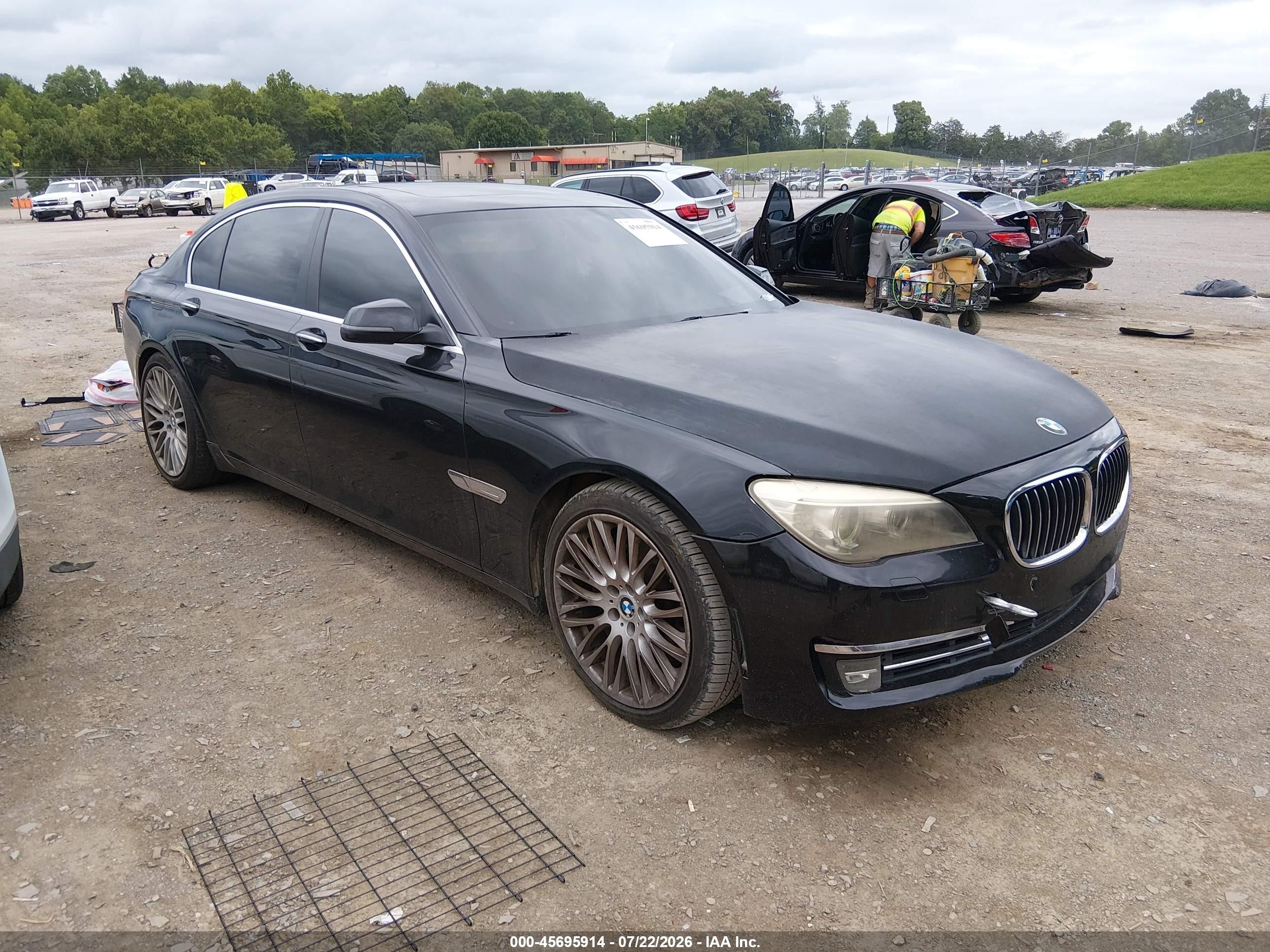 2013 BMW 7 Series 750Li xDrive, VIN WBAYF8C54DDE59358 — Normal wear