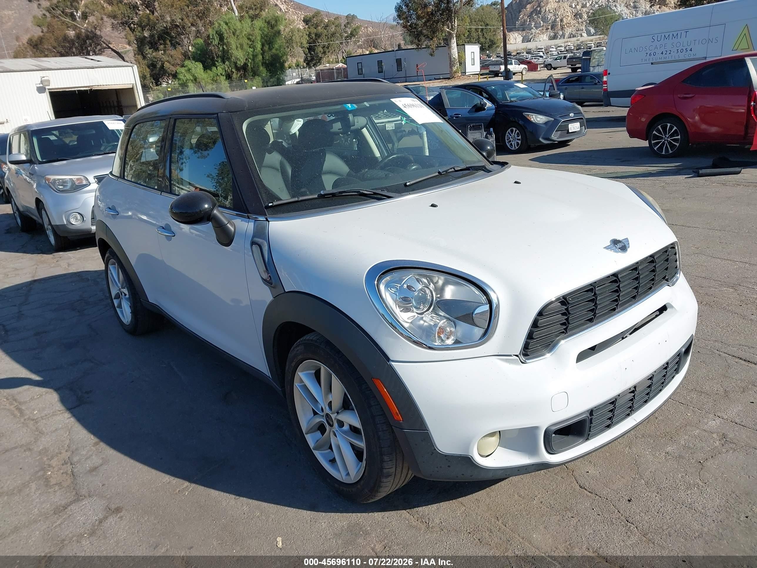 2013 MINI Countryman S, VIN WMWZC3C5XDWP20946 — Undercarriage