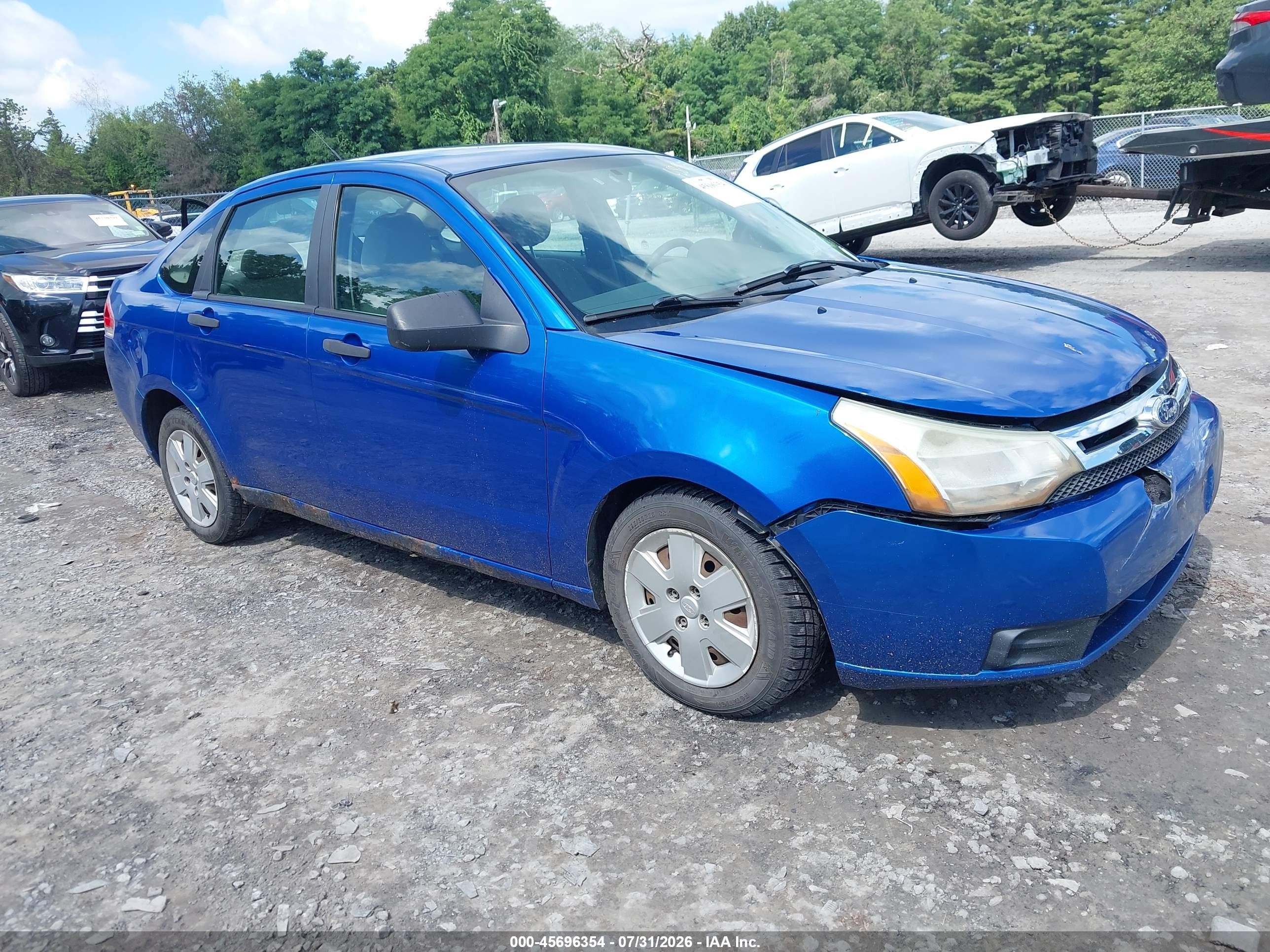 2011 Ford Focus SE, VIN 1FAHP3FN5BW137203 — Front end