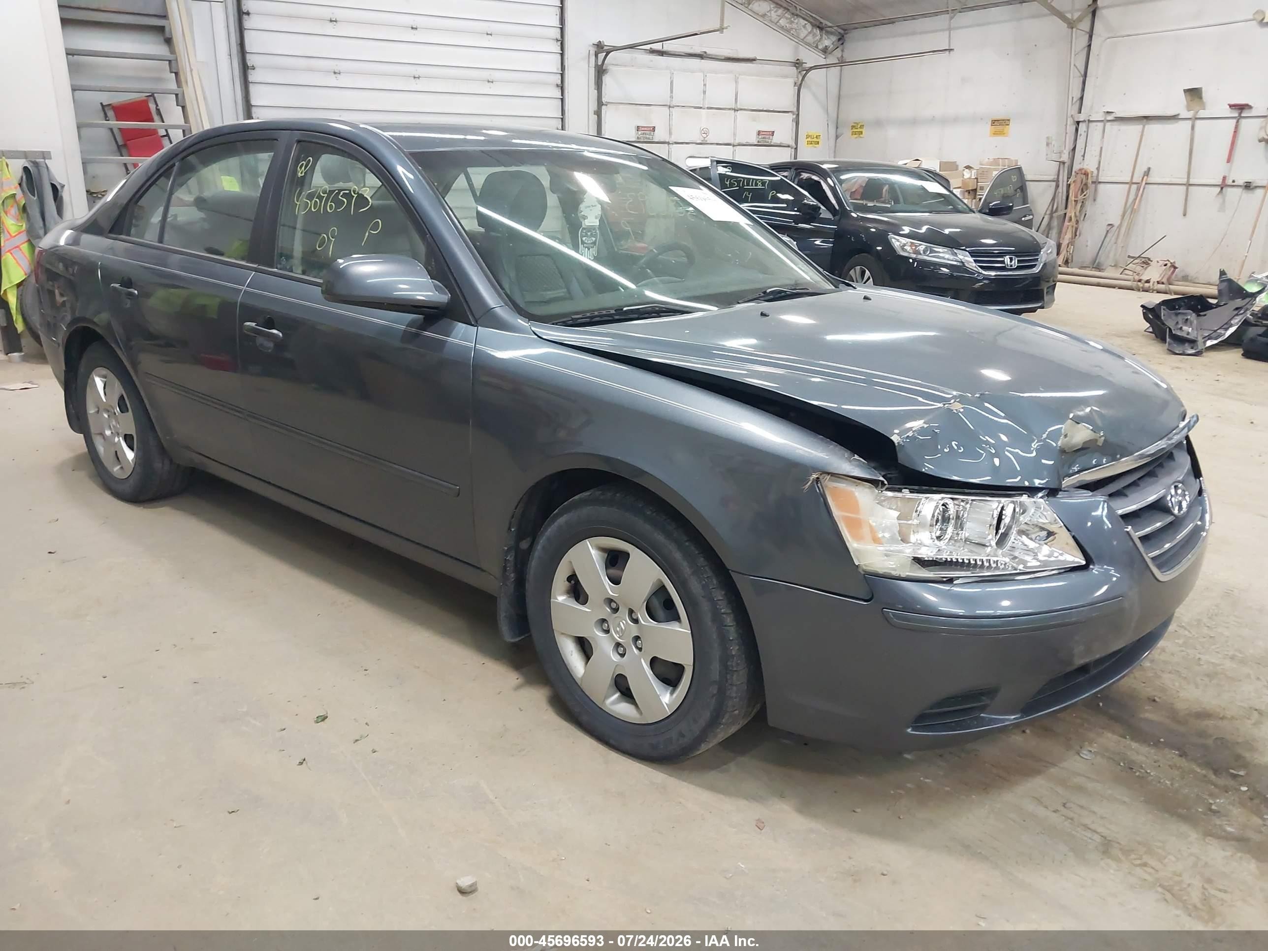 2009 Hyundai Sonata GLS, VIN 5NPET46C19H518110 — Перед
