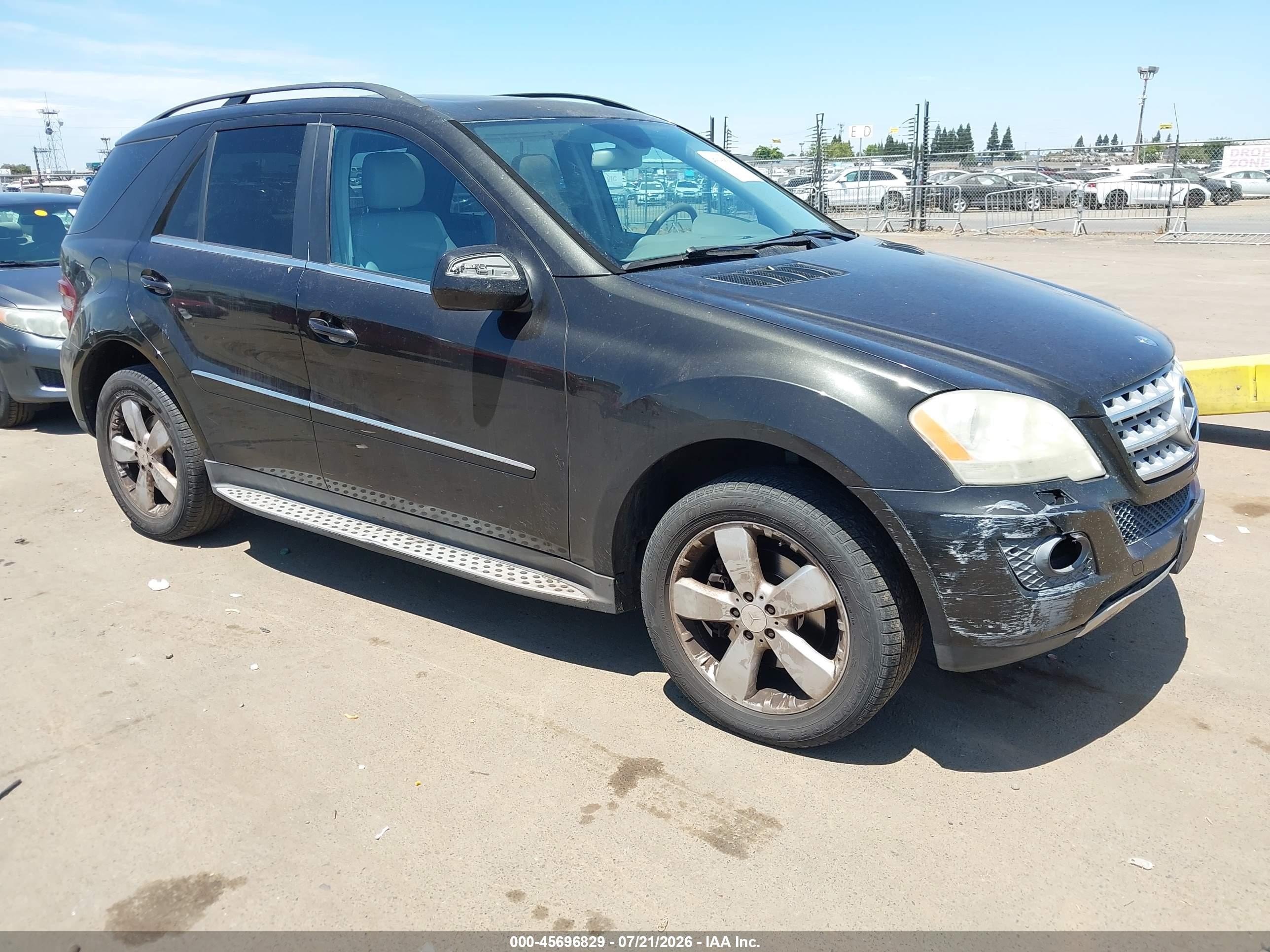 2009 Mercedes-Benz M 350, VIN 4JGBB86E49A488182 — Normal wear