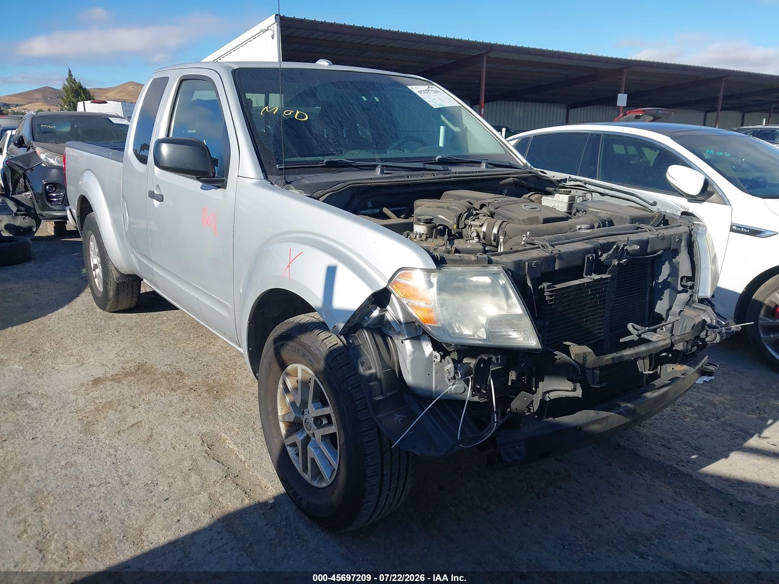 2015 Nissan Frontier SV, VIN 1N6AD0CU4FN766118 — Front end