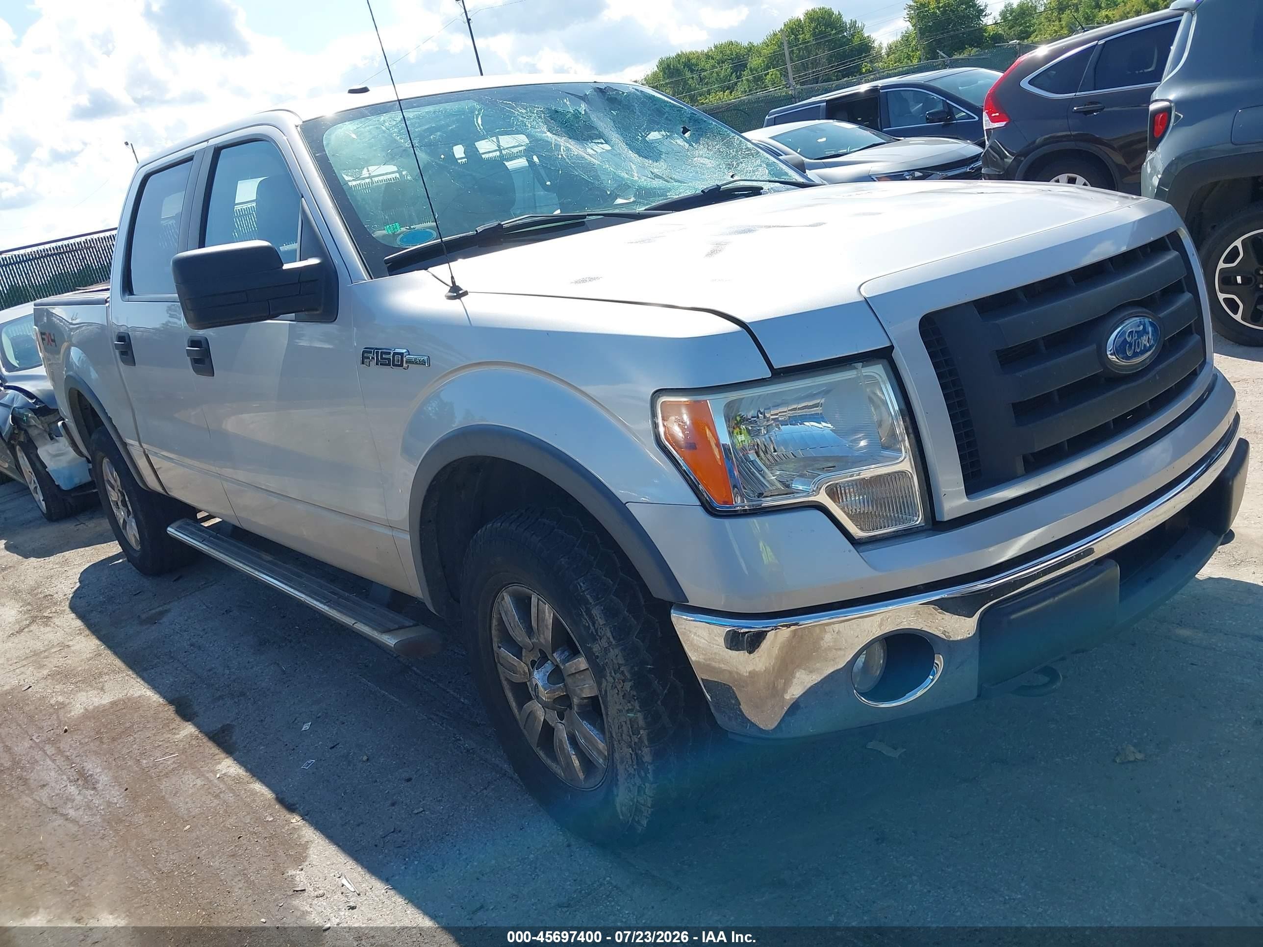 2009 Ford F-150 XL, VIN 1FTPW14VX9FB41502 — Вандализм