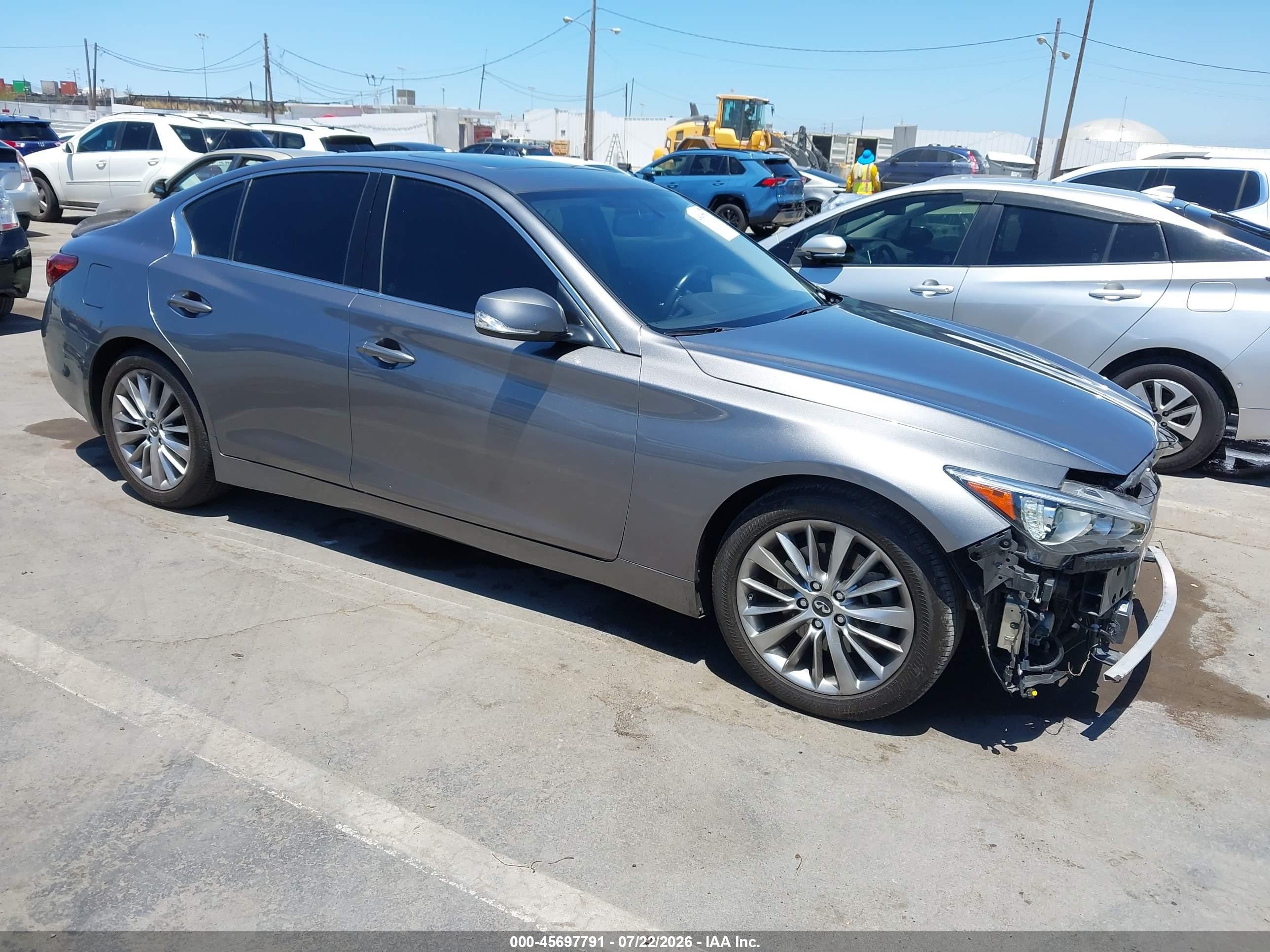 2019 Infiniti Q50 Luxe, VIN JN1EV7AP0KM515722 — Front end